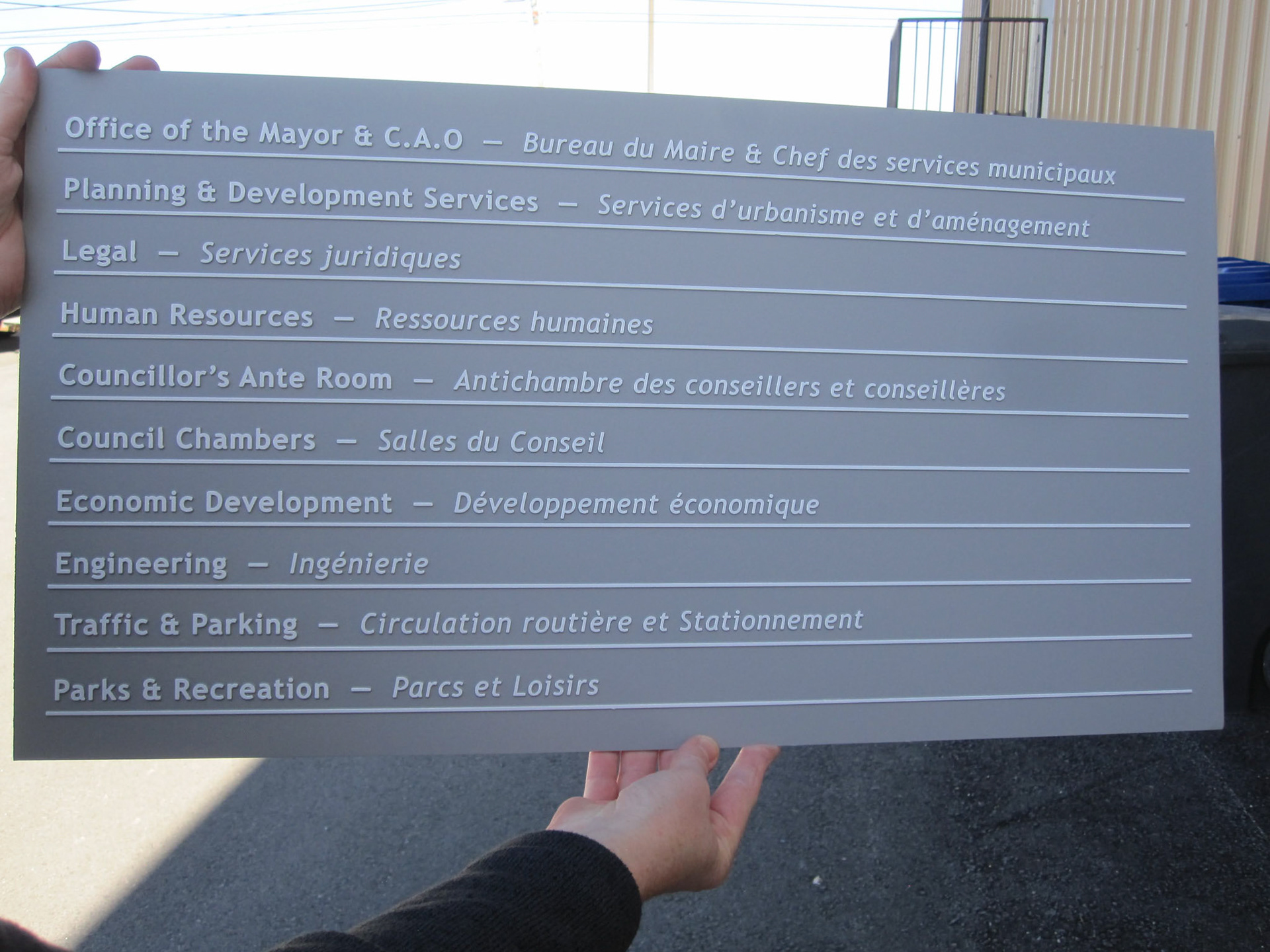 Raised interior wayfinding