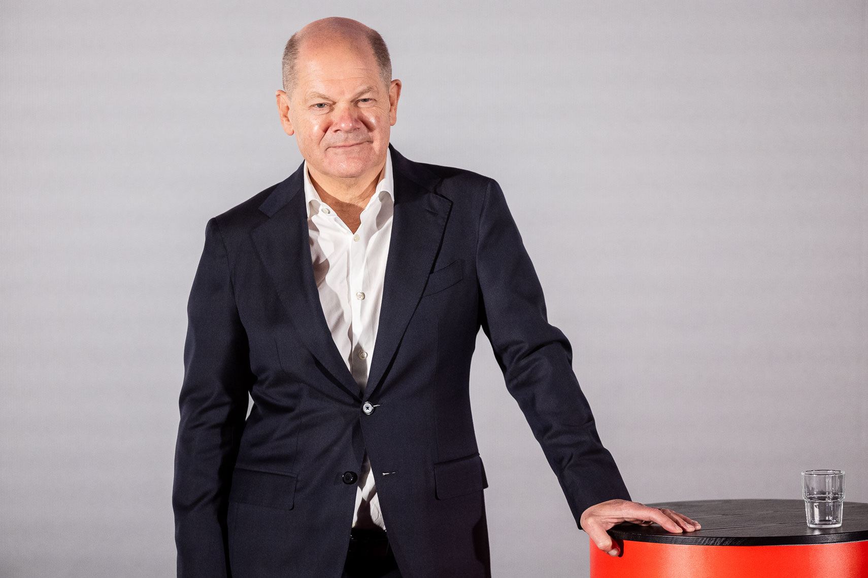 Bundeskanzler Olaf Scholz (66)