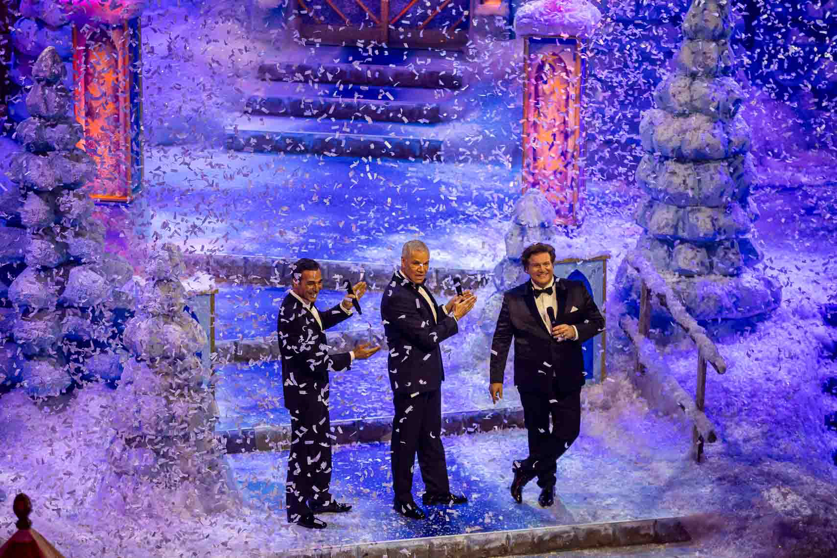 Gentlemen Forever (Erol Sander, Dave Kaufmann, Francis Fulton-Smith) bei der TV-Show "Das Adventsfest der 100.000 Lichter" im Congress Centrum Suhl, Deutschland, 29. November 2025.