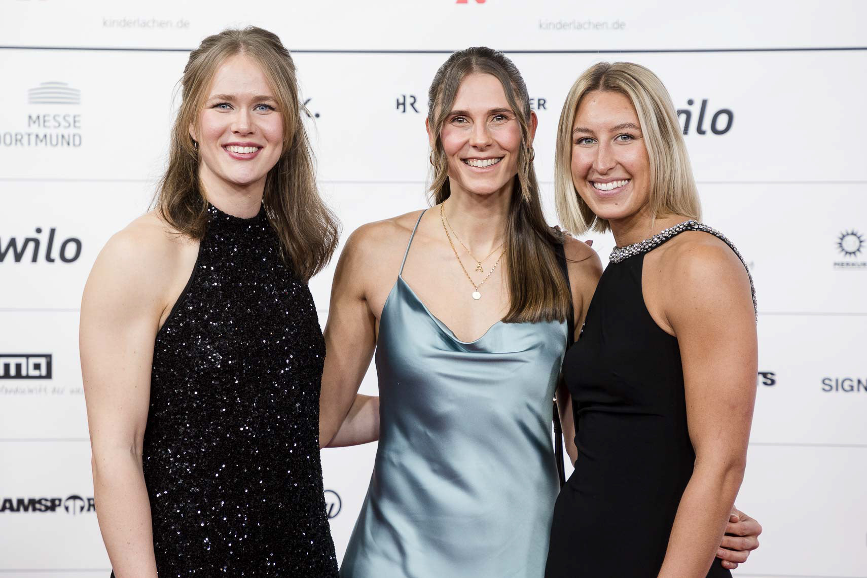Spielerin BVB Handball auf dem Roten Teppich bei der 19. Kinderlachen-Gala in Dortmund
