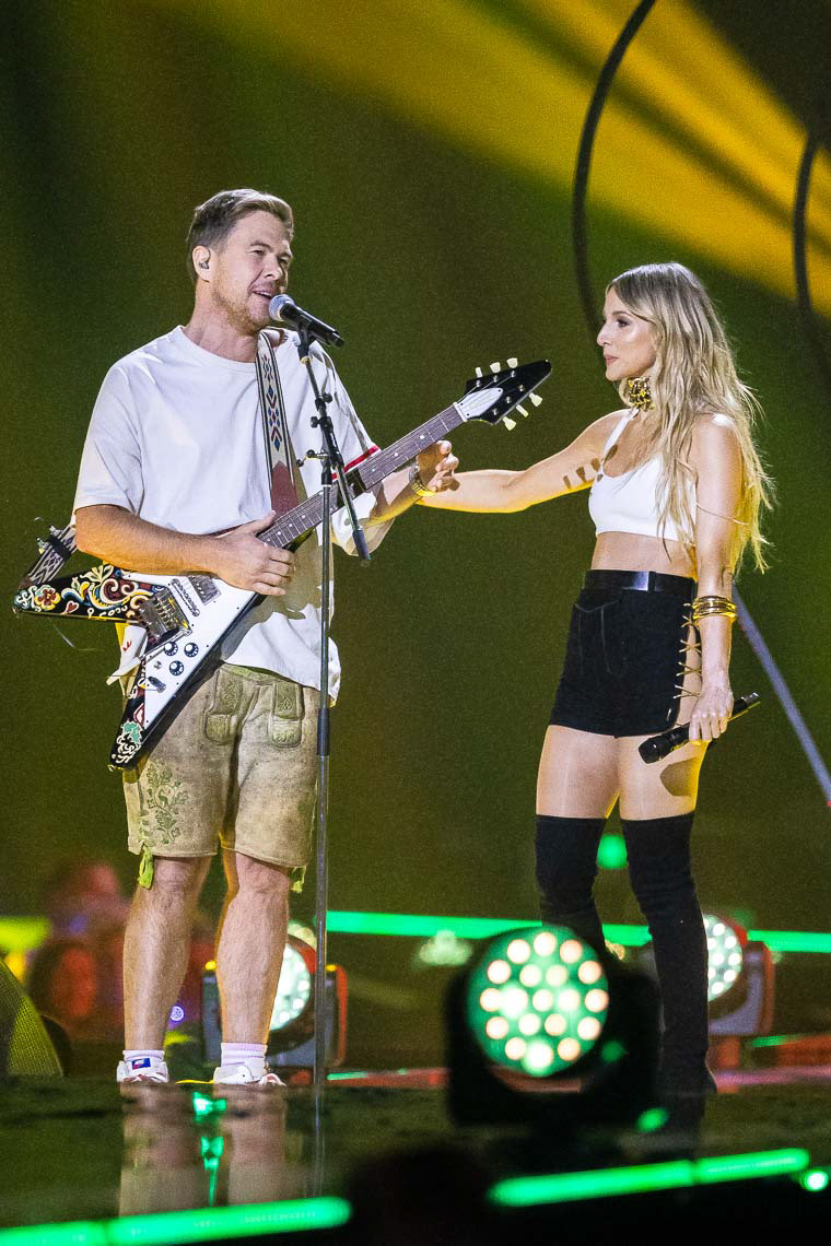 Oimara mit Melissa Naschenweng bei der TV Show Schlagerbooom 2025 – Alles funkelt! Alles glitzert!, die TV Show des Jahres in der Westfalenhalle in Dortmund, Deutschland. 18. Oktober 2025.