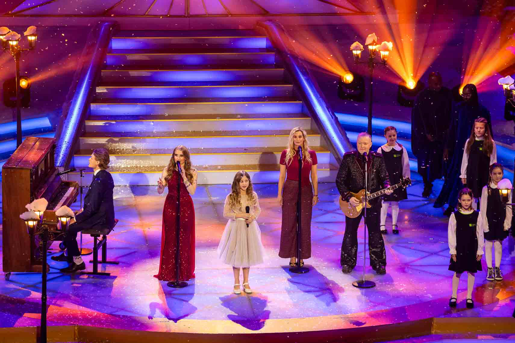 Joey Kelly`s Family bei der TV-Show "Das Adventsfest der 100.000 Lichter" im Congress Centrum Suhl, Deutschland, 29. November 2025.