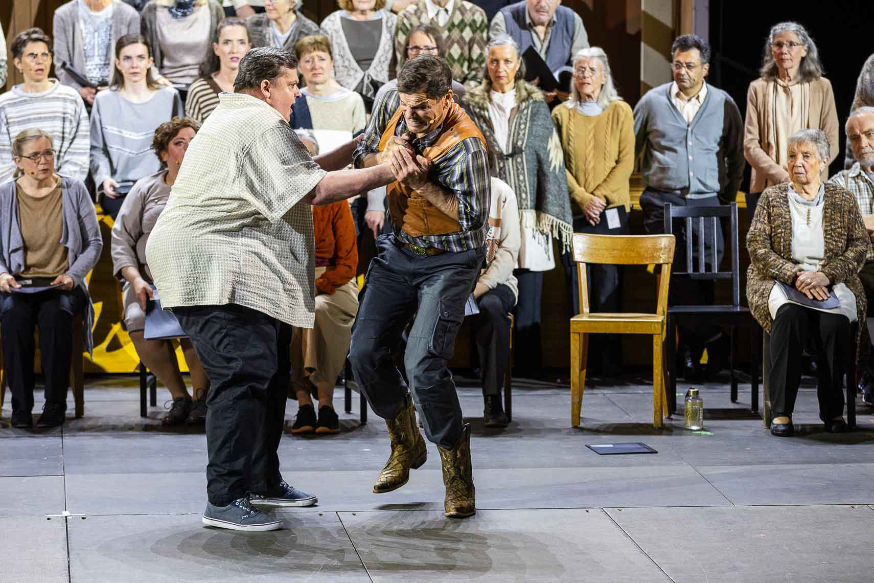 Günter Alt (Holmfried), Wolfgang Seidenberg (Arne) während der Medienprobe zu "Wie im Himmel" bei den 73. Bad Herfsleder Festspiele am 25. Juli 204 in der Stiftsruine Bad Hersfeld / Hessen / Deutschland