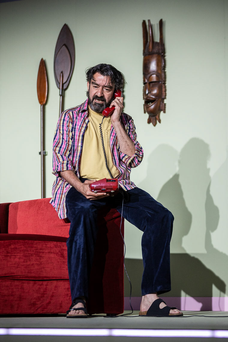 Michele Cuciuffo (Michel Houillé) während der Generalprobe zu "Der Gott des Gemetzels" bei den 74. Bad Hersfelder Festspiele, 26. Juni 2025, Schloß Eichhof / Bad Hersfeld / Deutschland