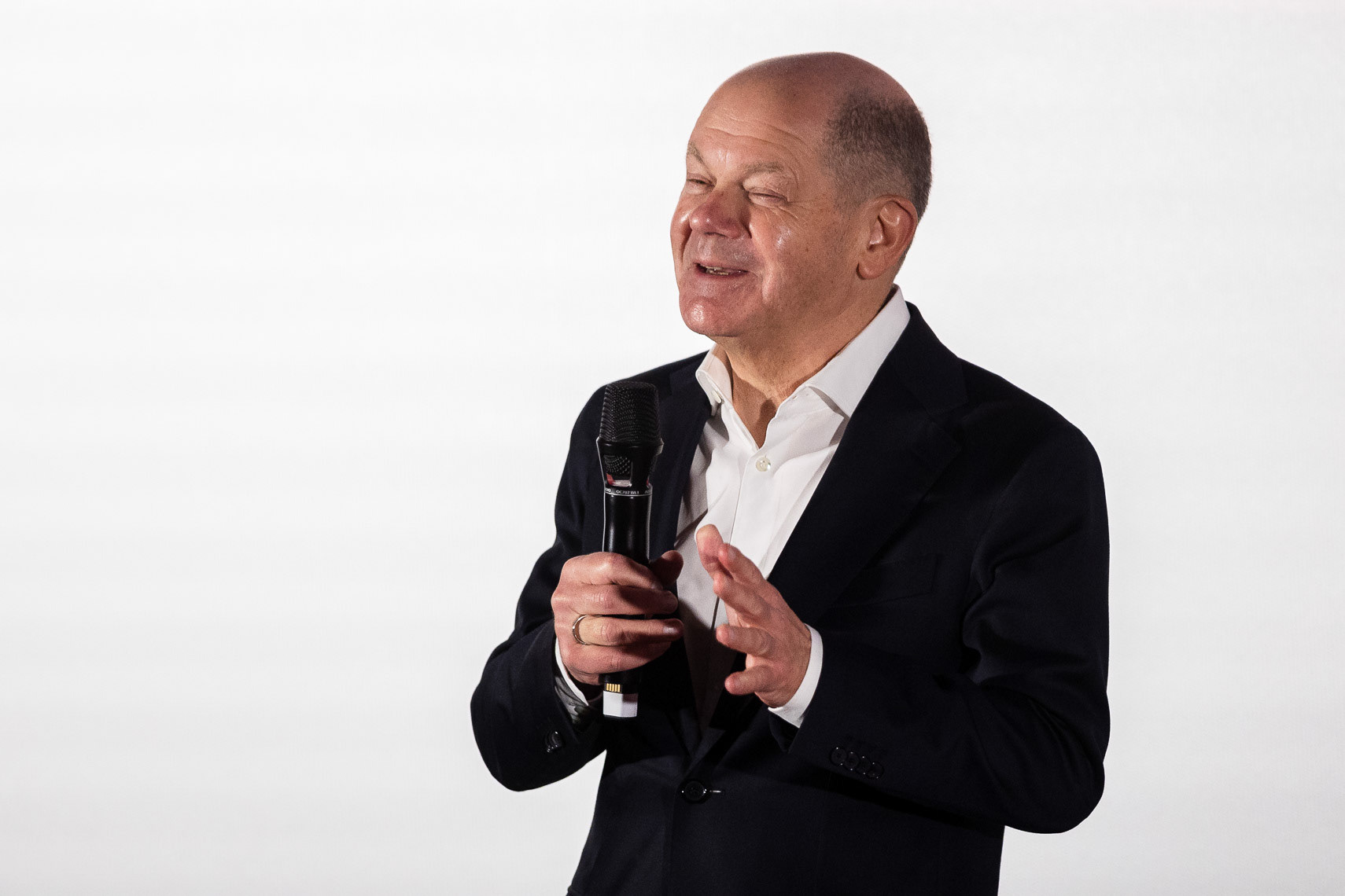 Bundeskanzler Olaf Scholz (66)