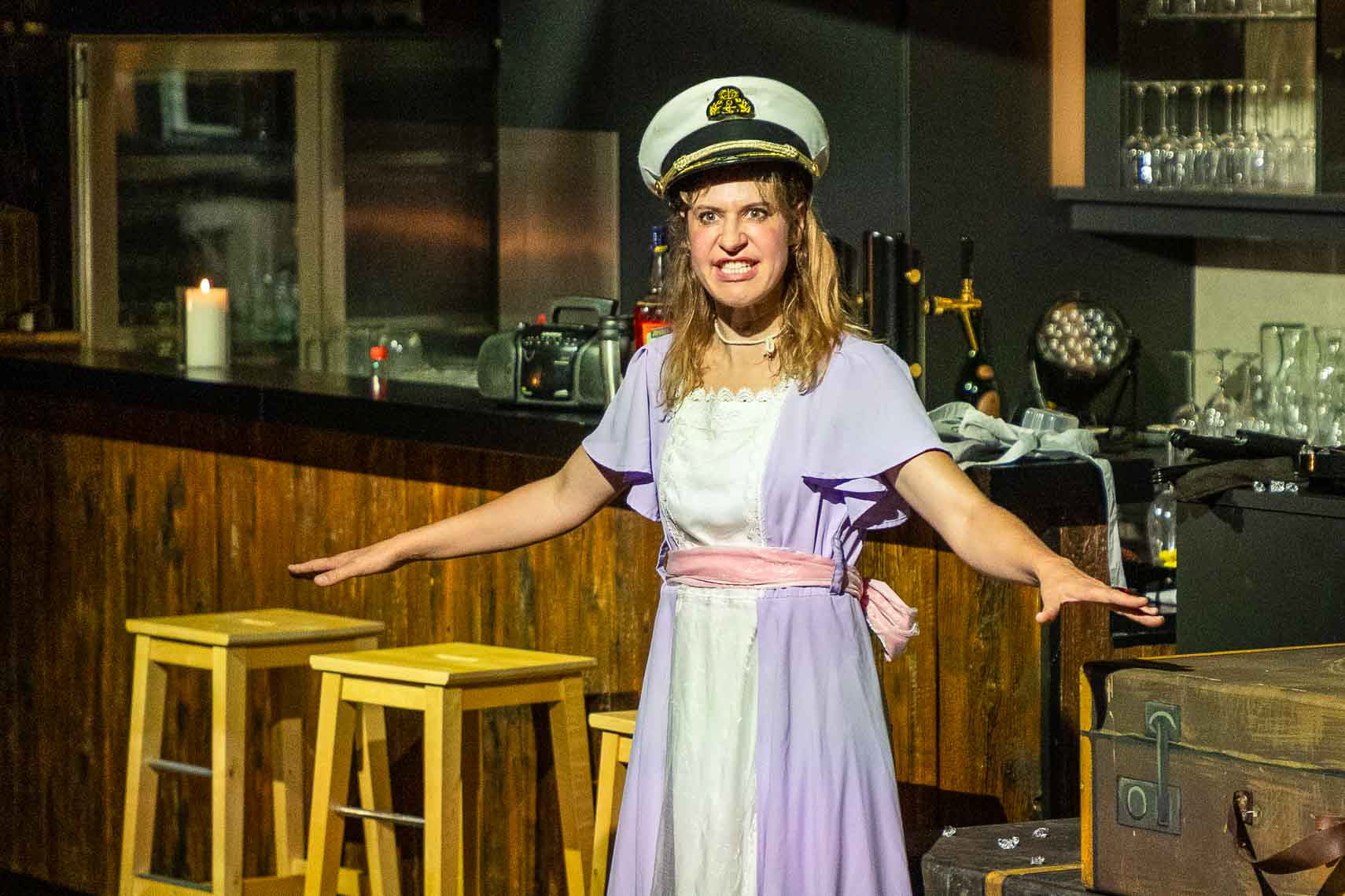 Antonia Schirmeister (Elli) während der Premiere von „Titanic - Schöne Menschen spielen große Gefühle“ bei den 74. Bad Hersfelder Festspiele im Konrads im Schilde-Park, aufgenommen am 14. August 2025 in Bad Hersfeld / Hessen / Dezutschland