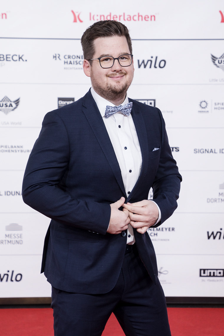 Chris Tall auf dem Roten Teppich bei der 19. Kinderlachen-Gala in Dortmund
