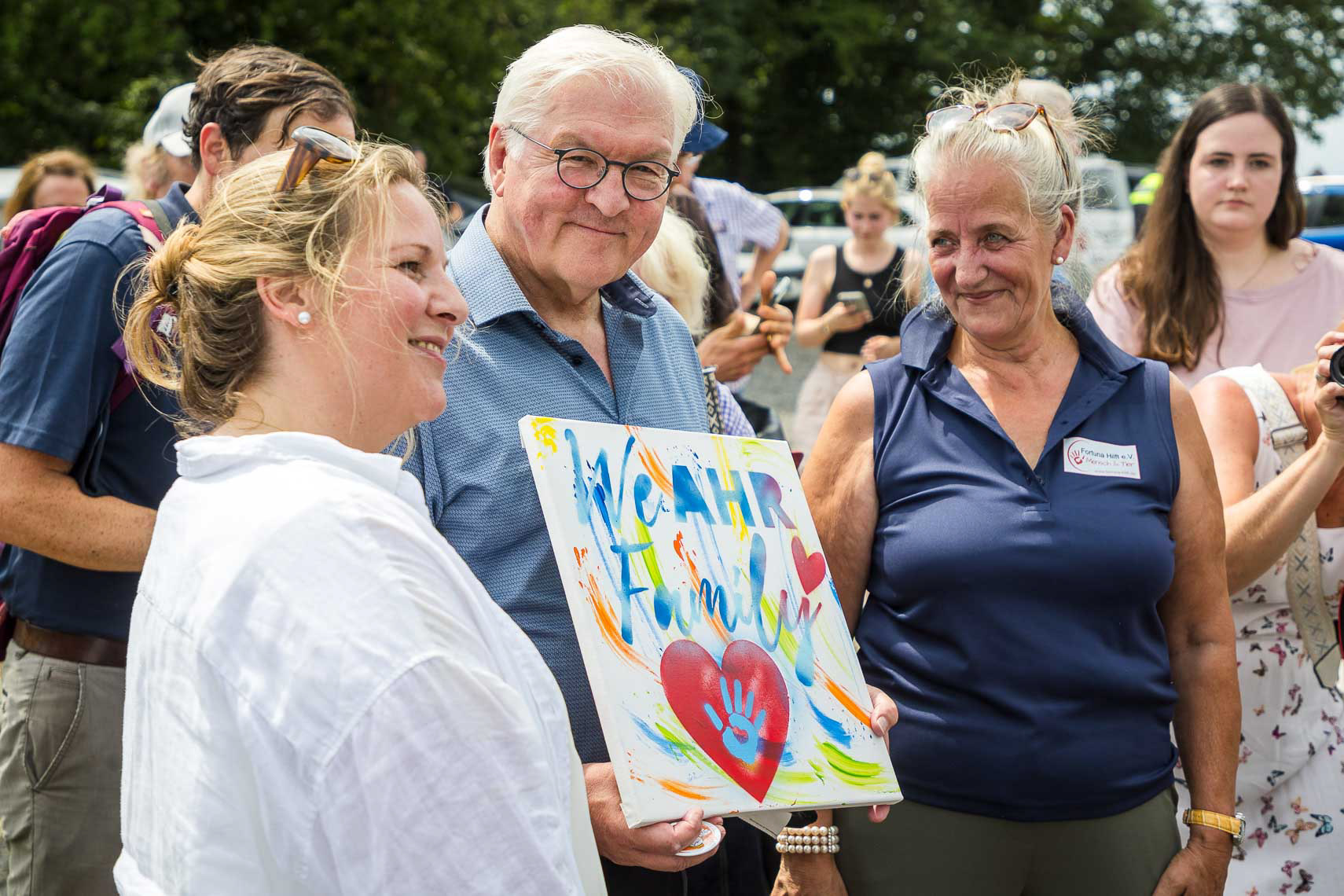 Zum zweiten Jahrestag der Flutkatastrophe besuchte Bundespräsident Frank-Walter Steinmeier (67) das Ahrtal, zuvor traf er sich mit Betroffenen.