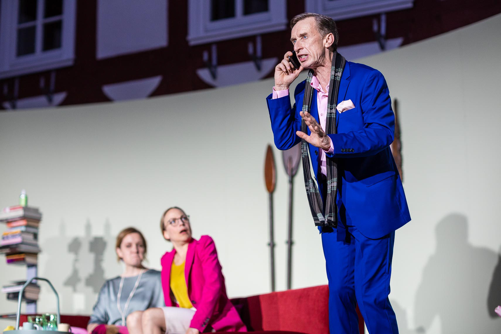Lucca Züchner (Annette Reille),Mara Widmann (Véronique Houillé), Thorsten Krohn (Alain Reille) während der Generalprobe zu "Der Gott des Gemetzels" bei den 74. Bad Hersfelder Festspiele, 26. Juni 2025, Schloß Eichhof / Bad Hersfeld / Deutschland