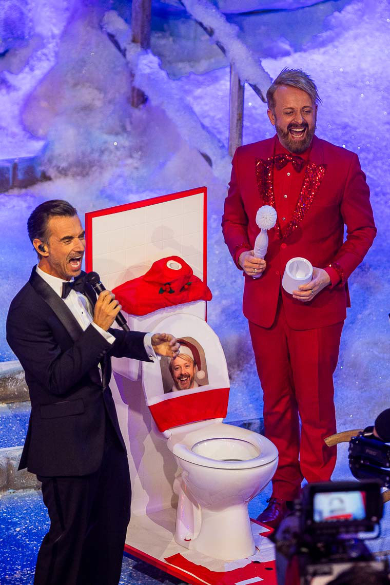 Florian Silbereisen mit Ross Antony bei der TV-Show "Das Adventsfest der 100.000 Lichter" im Congress Centrum Suhl, Deutschland, 29. November 2025.