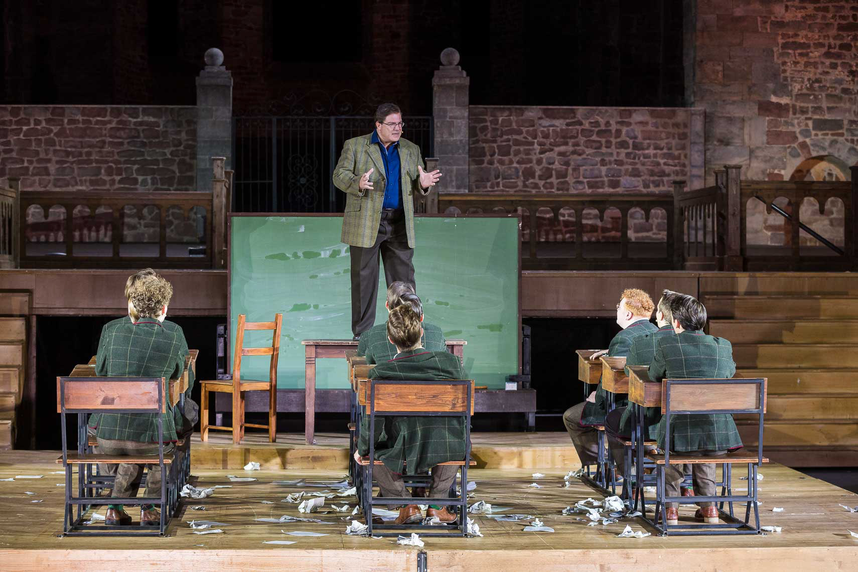 Francis Fulton-Smith (als John Keating) während der Generalprobe zum „Club der Toten Dichter” bei den 72. Bad Hersfelder Festspiele in der Stifttsruine.