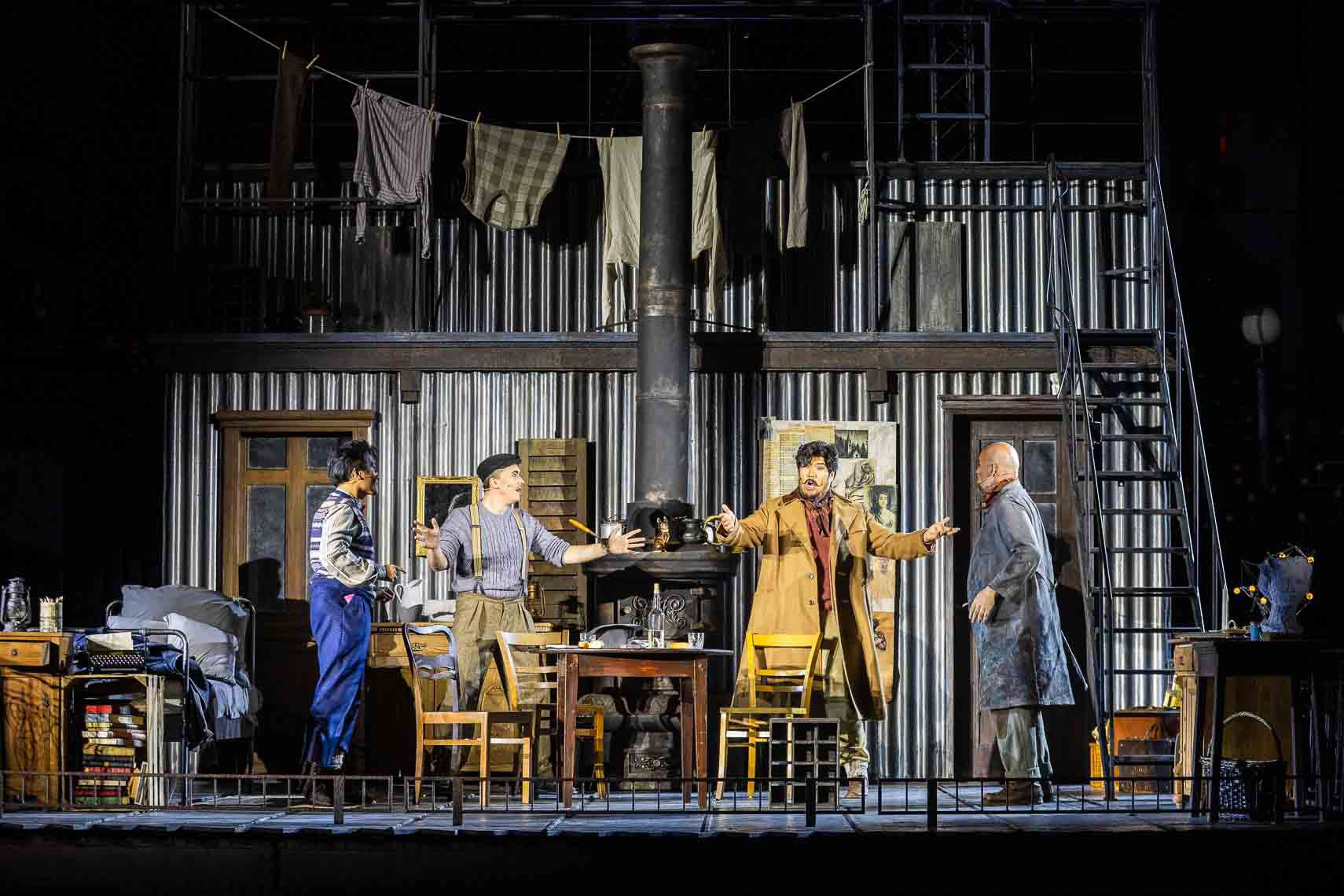 Jongwoo Kim (Rodolfo), Konstantin Ingenpaß (Schaunard), Aaron Eunhyuk Lee (Colline), Kammersänger Máté Sólyom Nagy (Marcello)