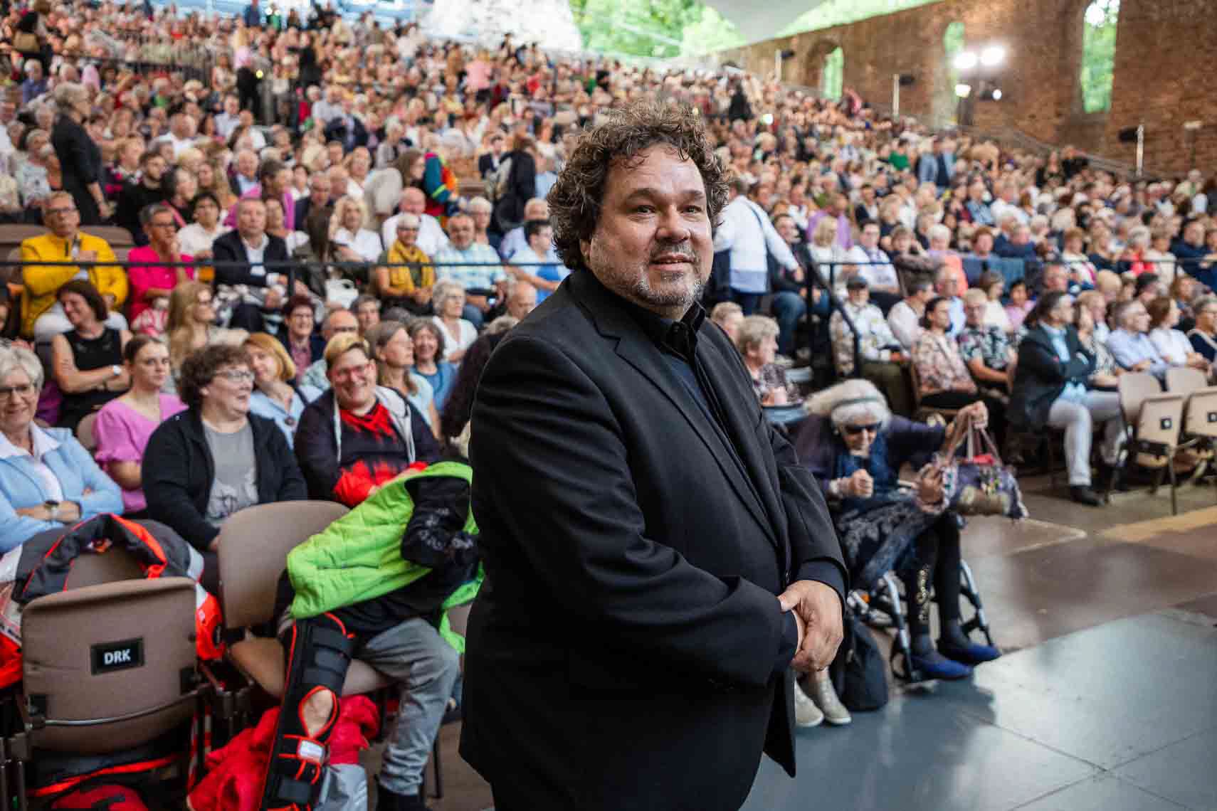 Joern Hinkel (scheidender Intendant) während der Abschluss-Gala der 74. Bad Hersfelder Festspiele in der Stiftsruine, aufgenommen am 18. August 2025 in Bad Hersfeld (Hessen).