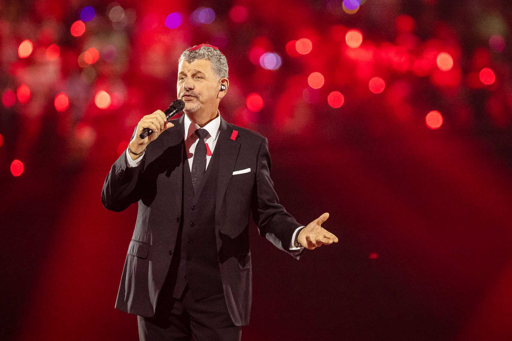 Semino Rossi bei der TV Show Schlagerbooom 2025 – Alles funkelt! Alles glitzert!, die TV Show des Jahres in der Westfalenhalle in Dortmund, Deutschland. 18. Oktober 2025.