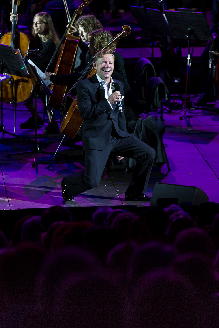 Mathias Schlung moderiert während der Abschlußgala „Finale Furioso” der 69. Bad Hersfelder Festspiele am 01. September 2019 in der Stiftsruine Bad Hersfeld / Hessen / Deutschland