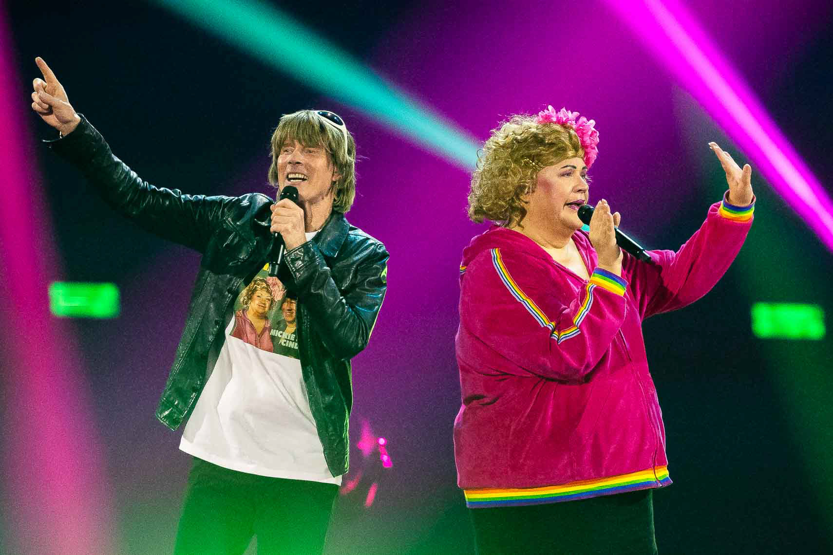 Mickie Krause und Cindy aus Marzahn bei der TV Show Schlagerbooom 2025 – Alles funkelt! Alles glitzert!, die TV Show des Jahres in der Westfalenhalle in Dortmund, Deutschland. 18. Oktober 2025.