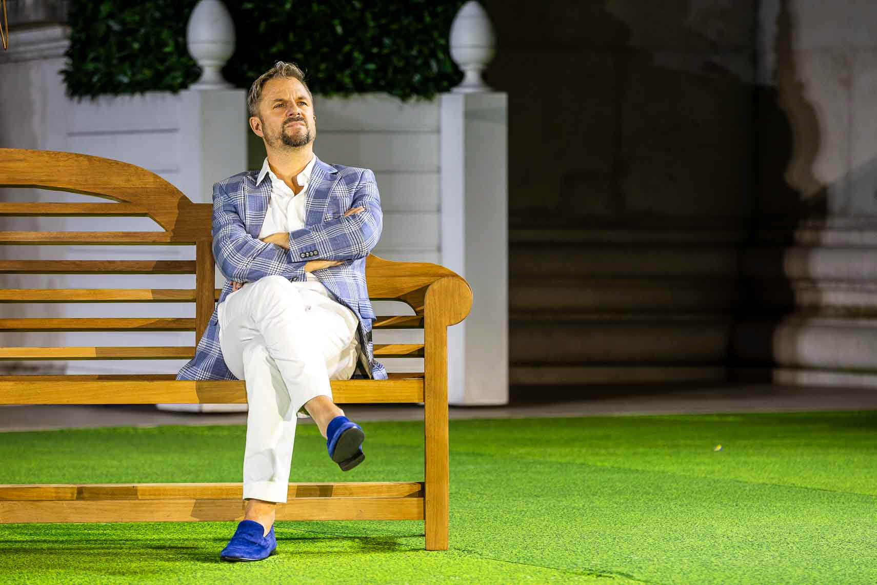 Philipp Hochmair (Jedermann) während der Generalprobe zu "Jedermann - Das Spiel vom Sterben des Reichen Mannes" von Hugo von Hofmannsthal (1874 - 1929) bei den Salzburger Festspielen 2024 am 17. Juli 2024 auf dem Domplatz Salzburg / Land Salzburg / Österreich