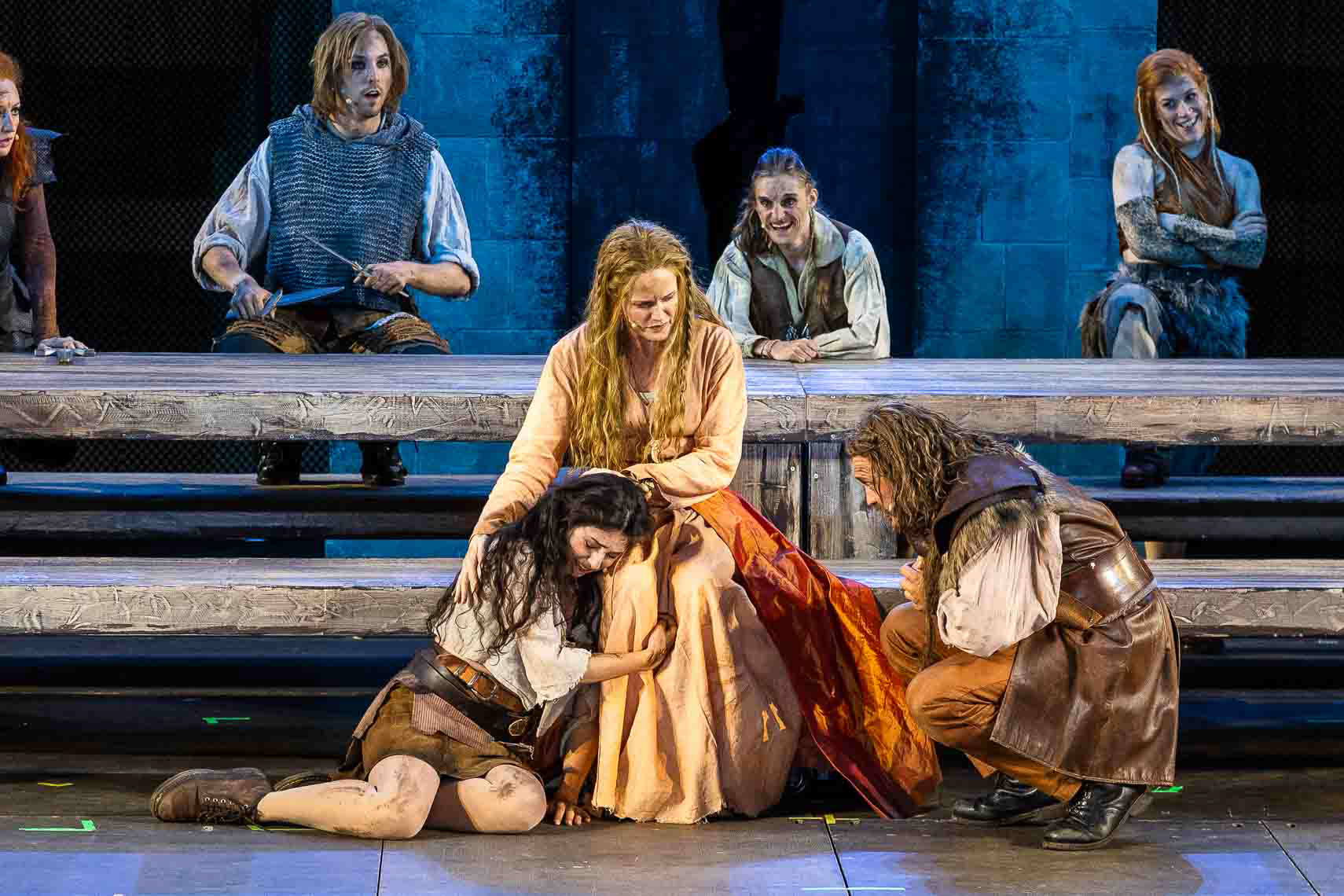 Myriam Ahkoundov (Ronja), Claudia Graue (Lovis), Denis Schmidt (Matthis), Generalprobe "Ronja Räubertochter" bei den 74. Bad Hersfelder Festspiele, 19. Juni 2025, Stiftsruine Bad Hersfeld / Hessen / Deutschland