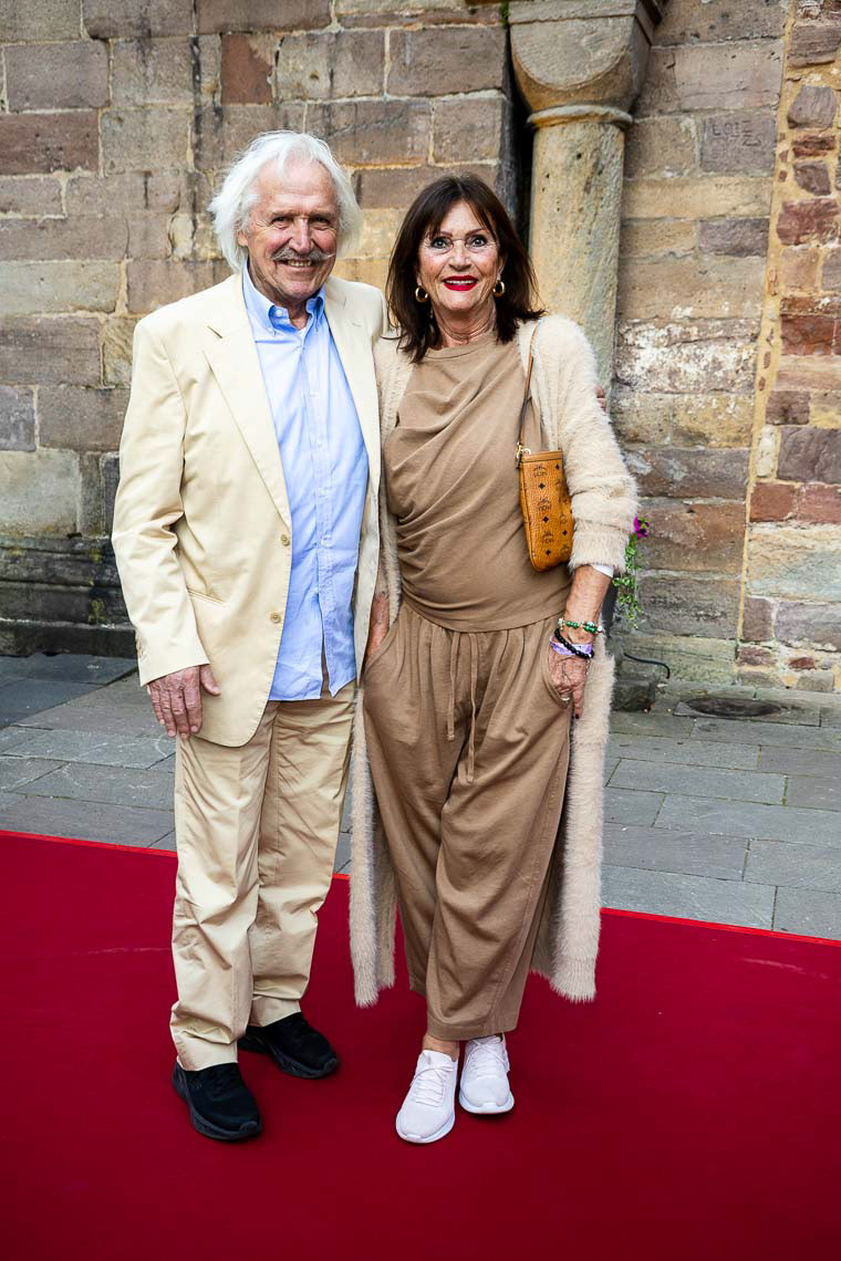 Dragoslav "Stepi" Stepanovic (Fußballspieler und Trainer a.D.) und Frau Jelena