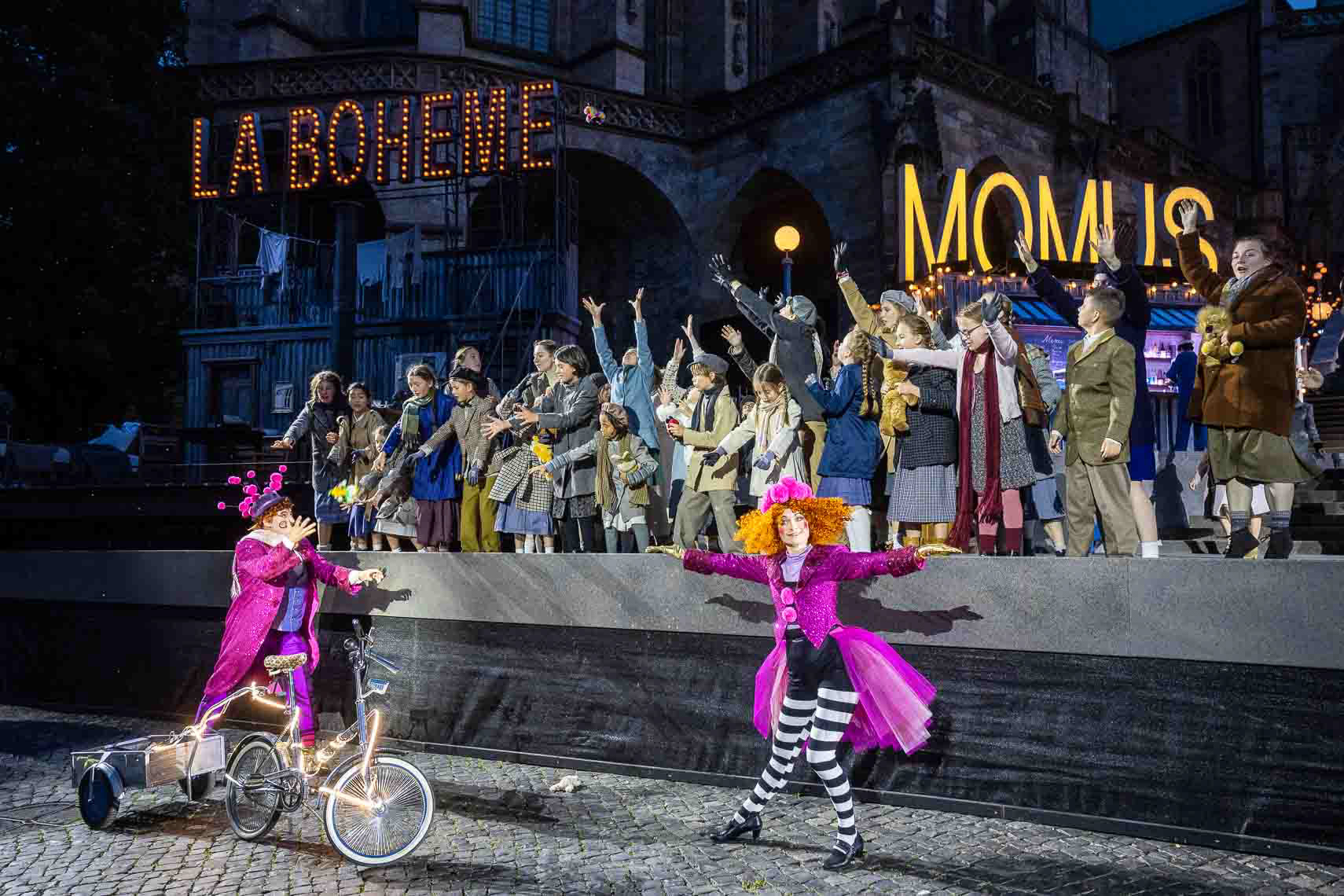 Ensemble - La Bohème - 32. Domstufen-Festspiele