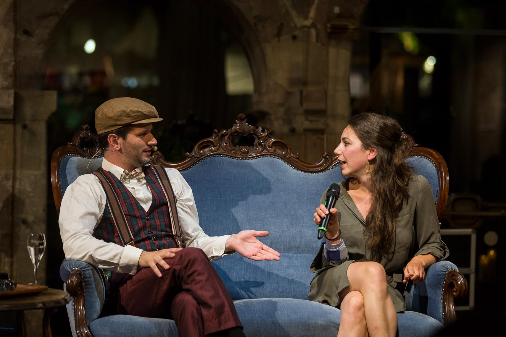 Gastgeber Dominik Mäcke mit Schauspielerin Natalja Joselewitsch