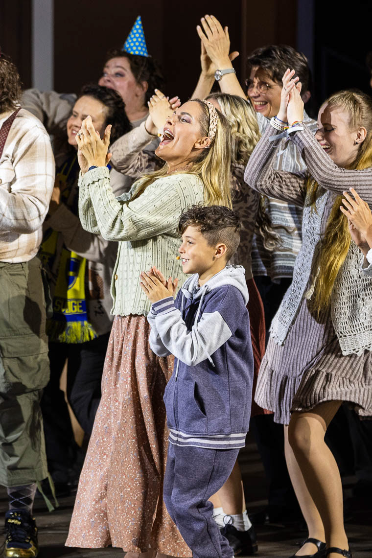 Sandy Mölling (Gabriella), Noah Mölling Atweh (Gordon)