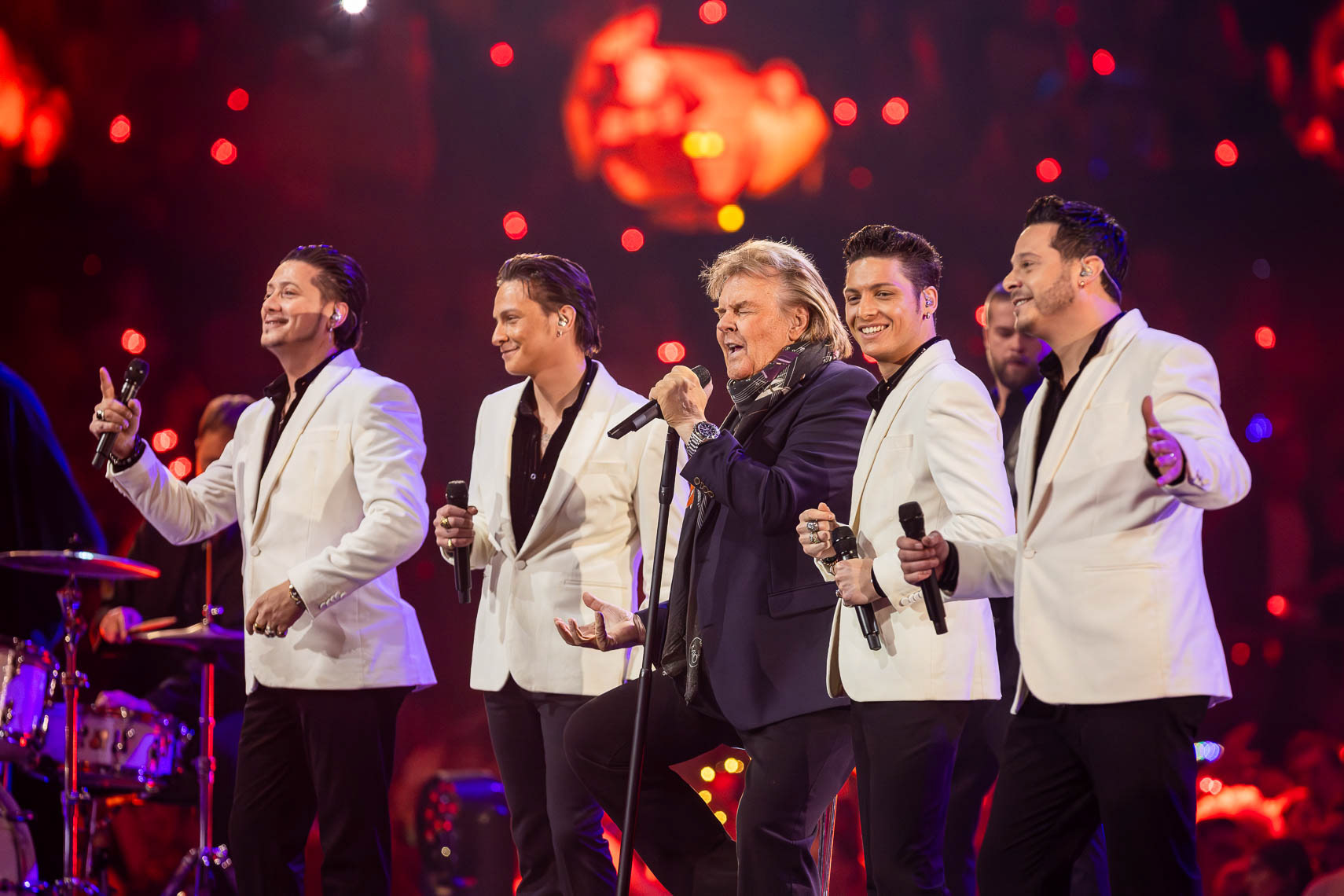 Howard Carpendale (mitte) mit Esteriore Brothers - „Schlagerchampions - Das grosse Fest der Besten 2024”