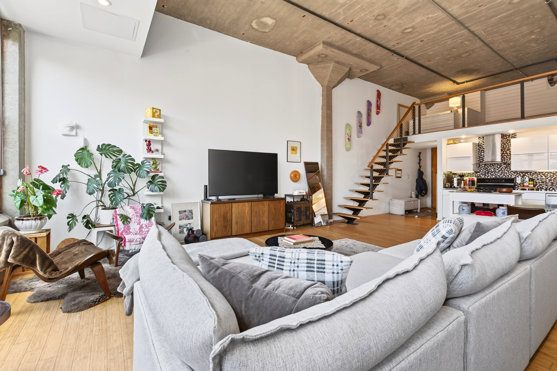 Real estate interior photo, Chelsea MA