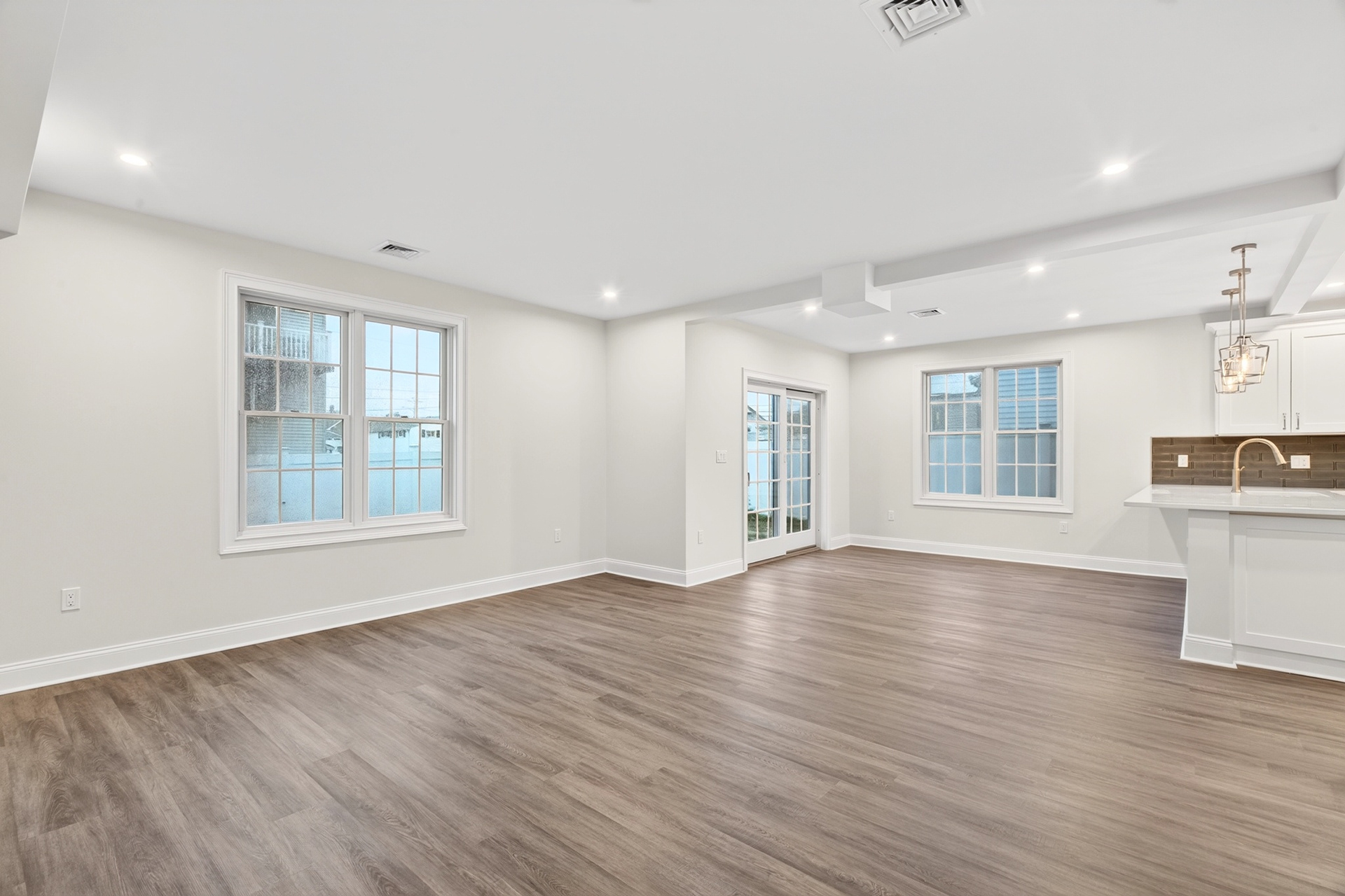 Real estate photo 4, Revere