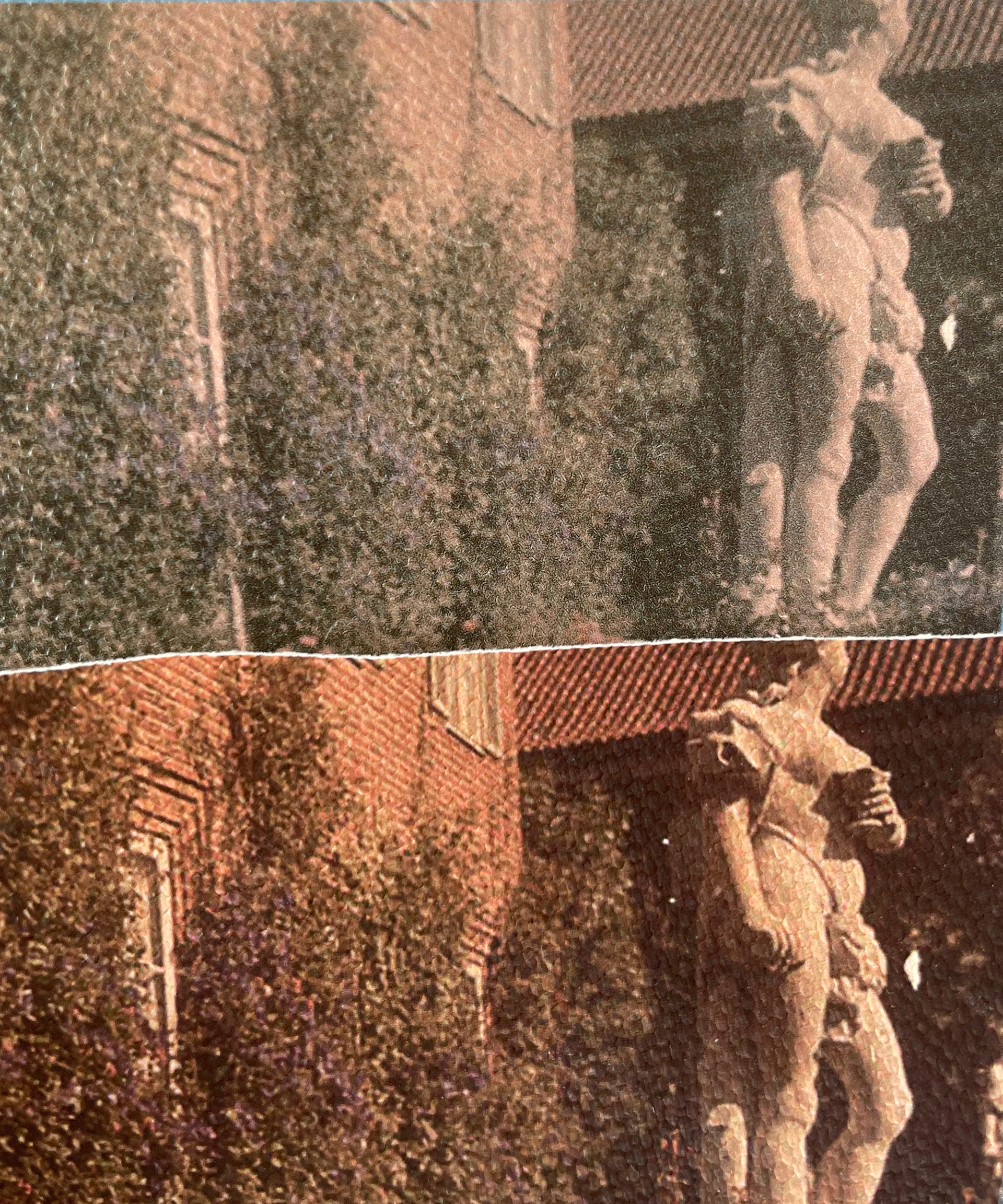 Up: simple printing. Down: Giclée 12 color printing, after five years of exposure