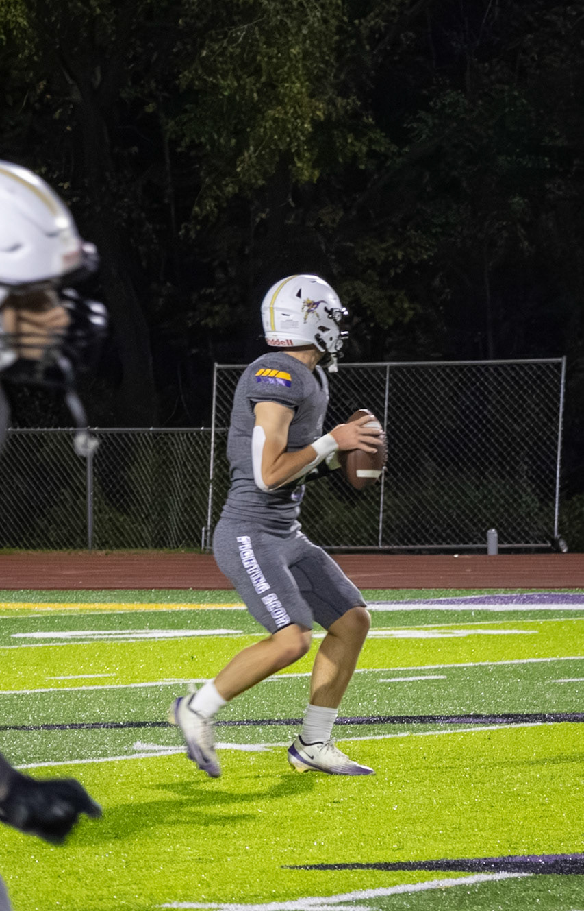 Write Display Caption here. (Photo by Khloe Lowande)