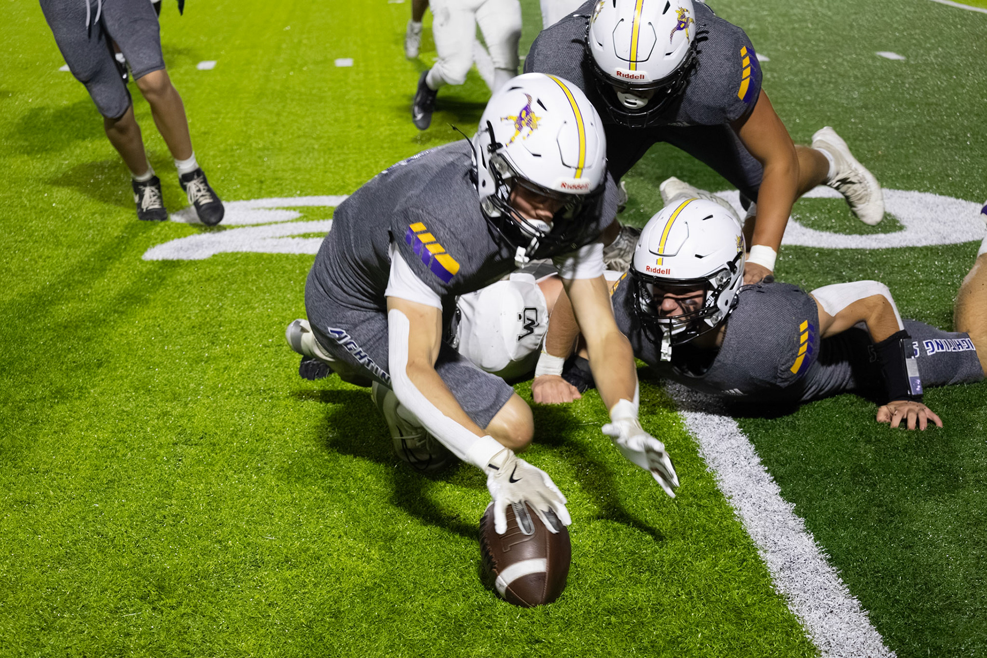 Write Display Caption here. (Photo by Khloe Lowande)