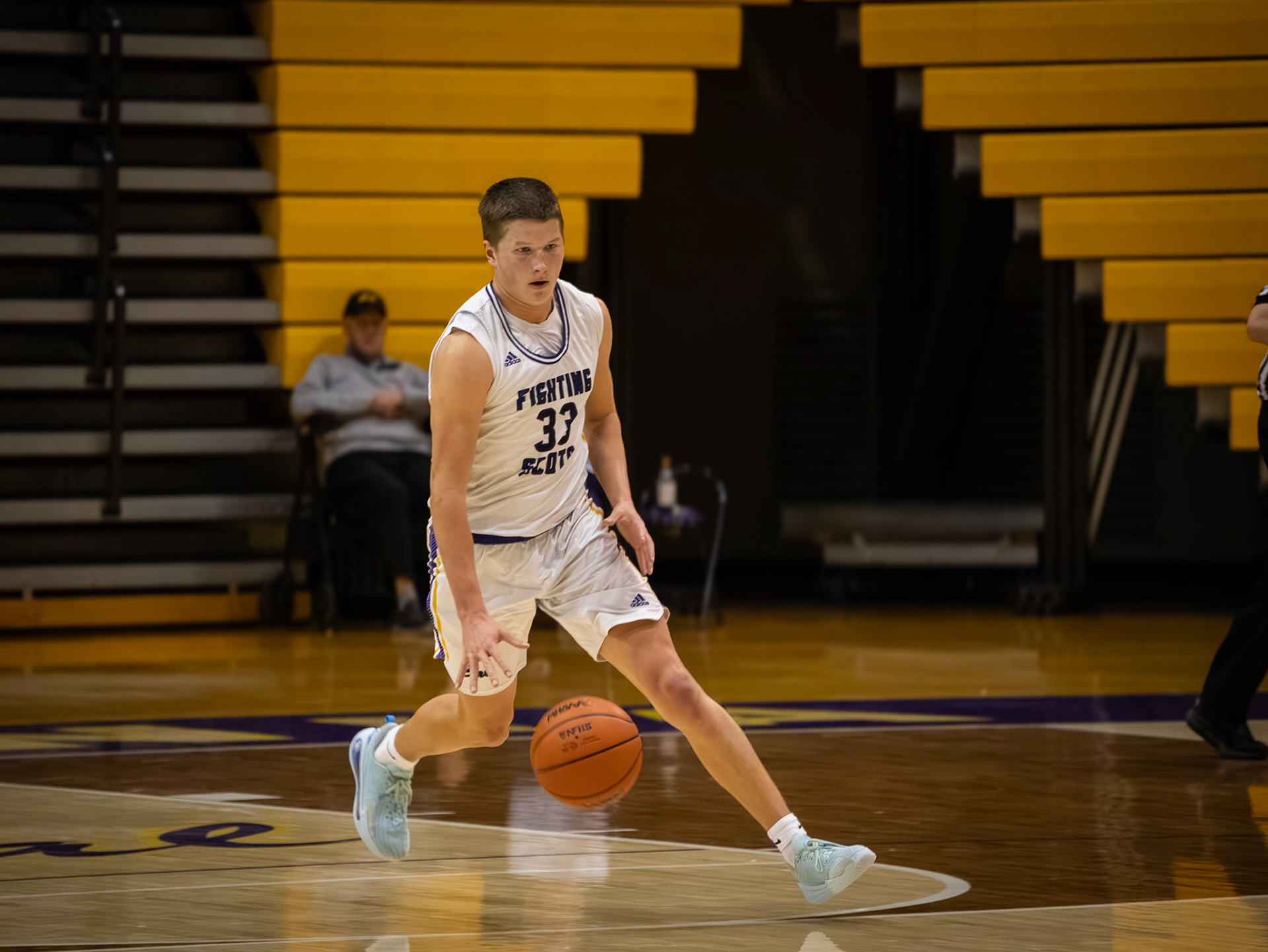 Write Display Caption here. (Photo by Khloe Lowande)