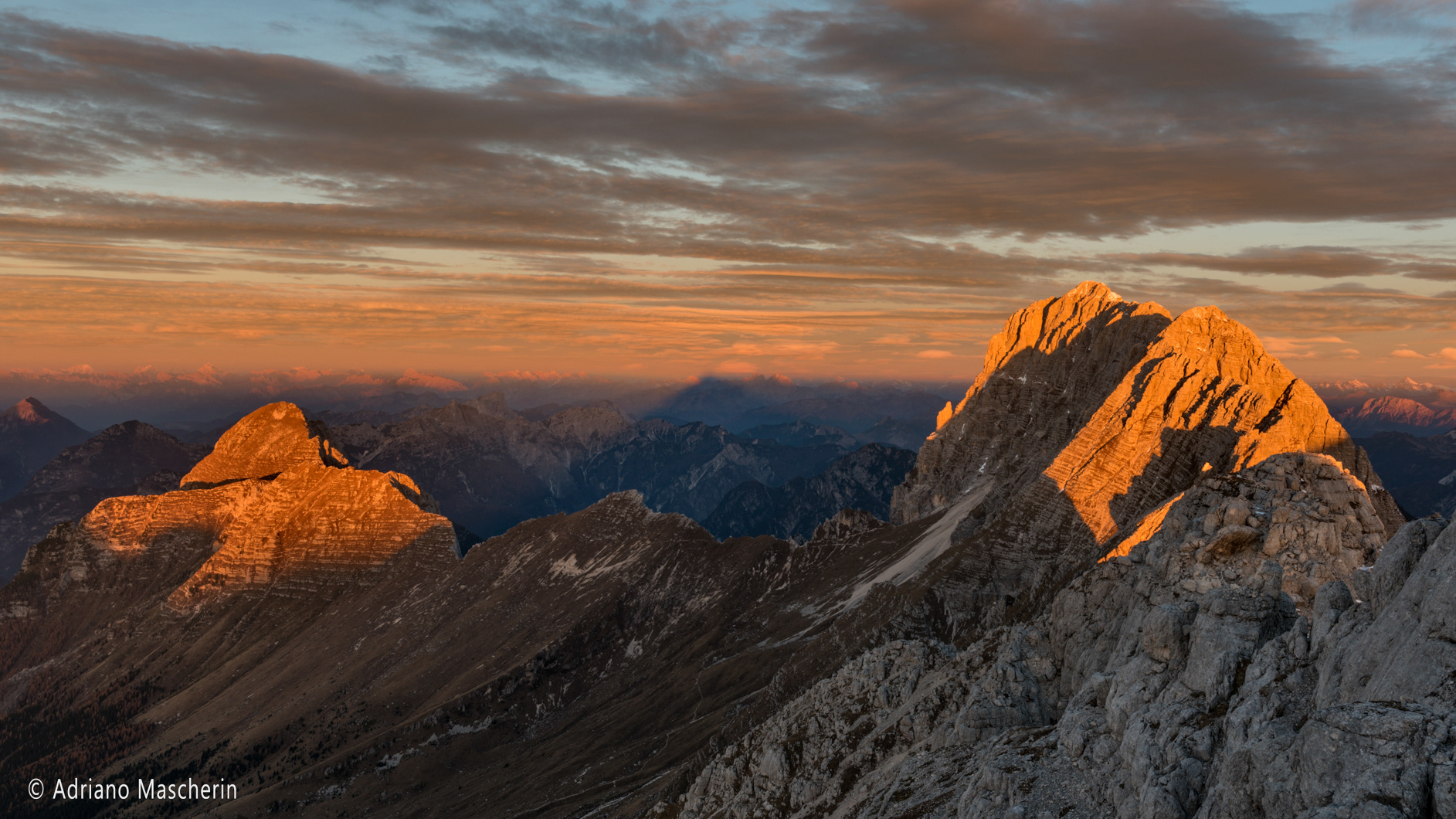 Alba su Cimon e Montasio dal bivacco Vuerich - Sunrise on Cimon and Montasio from the Vuerich bivouac