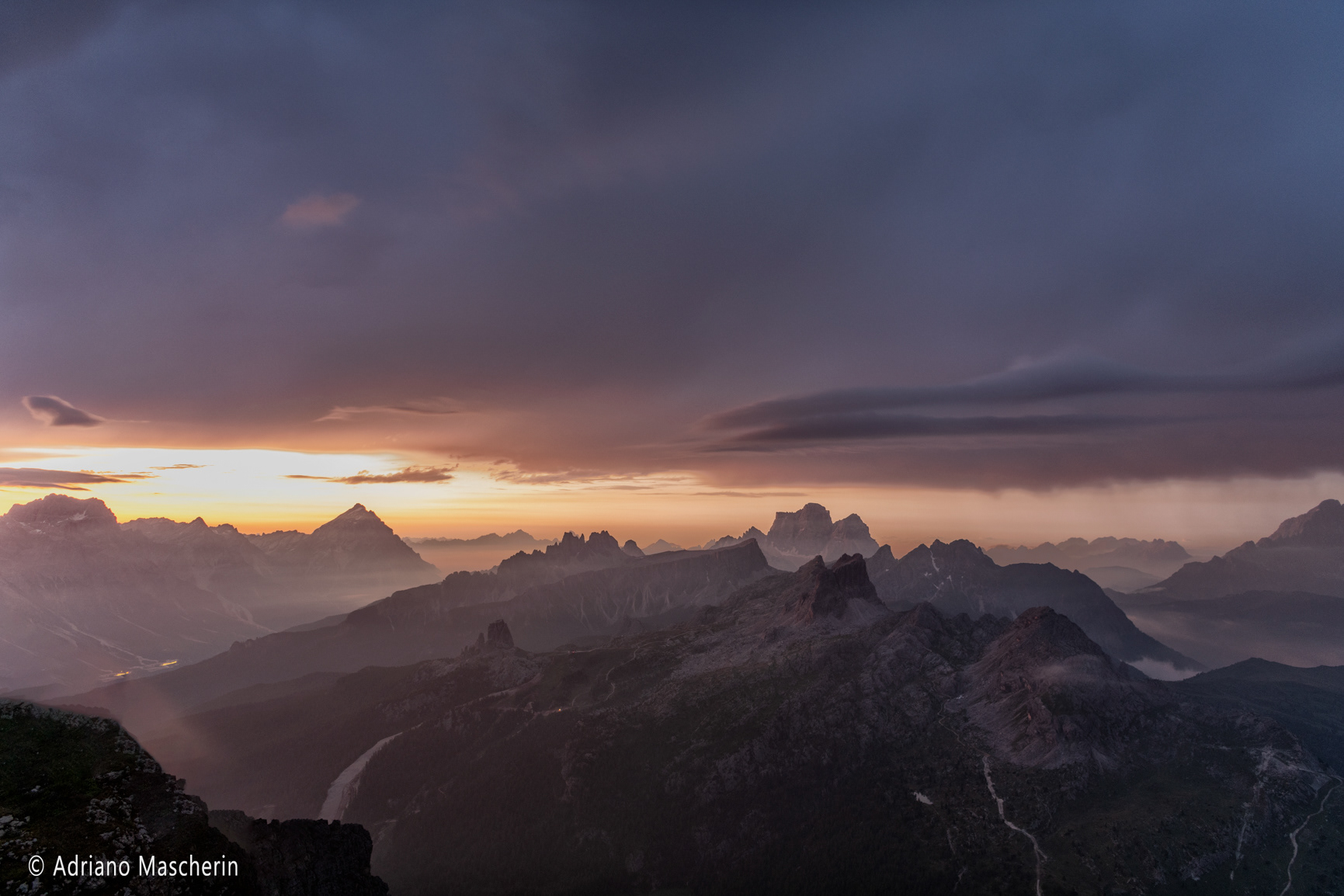 Temporale all'alba dal Lagazuoi - Storm at dawn from Lagazuoi