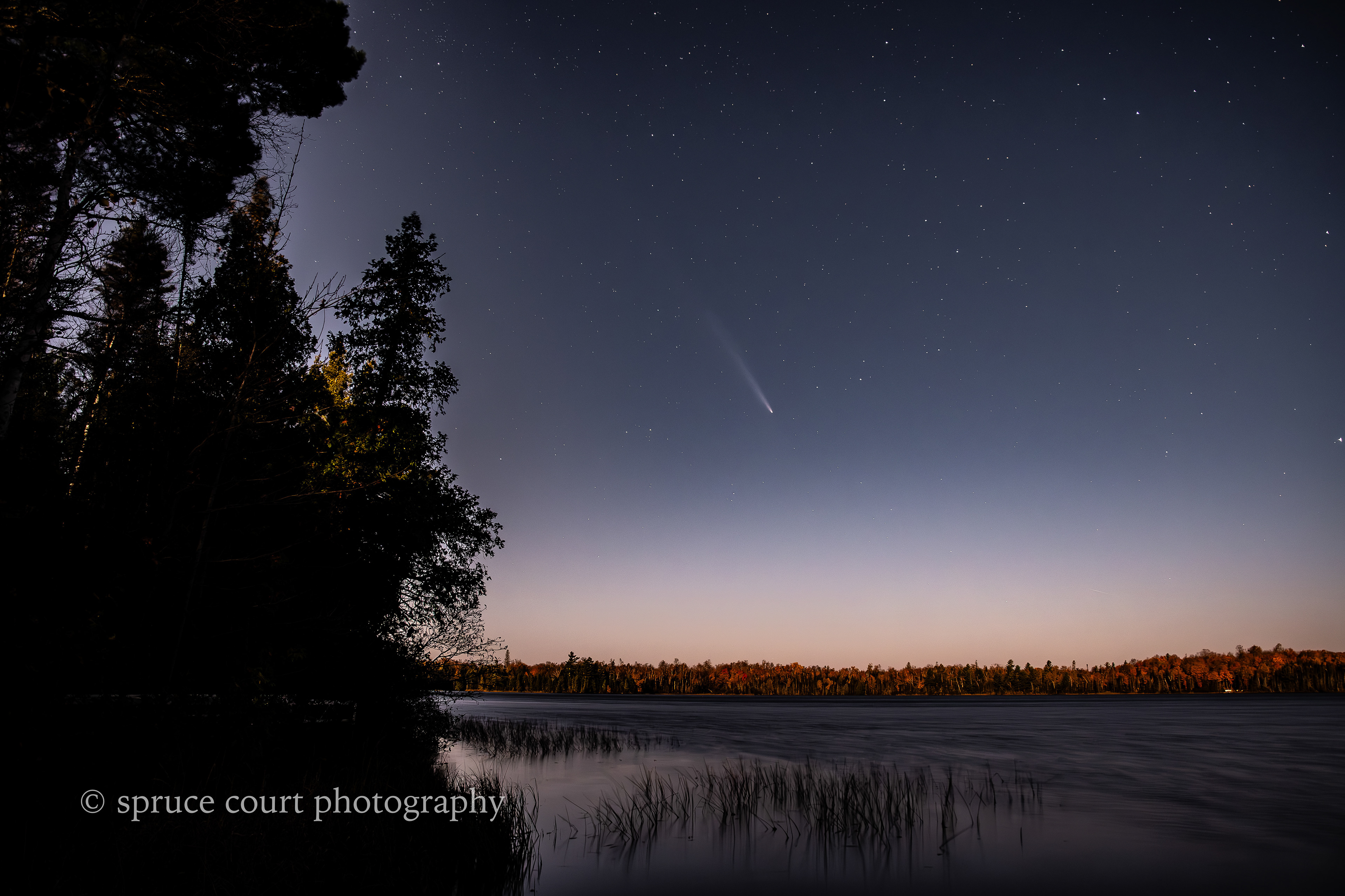 Comet Tsuchinshan-ATLAS over Christianson Lake
