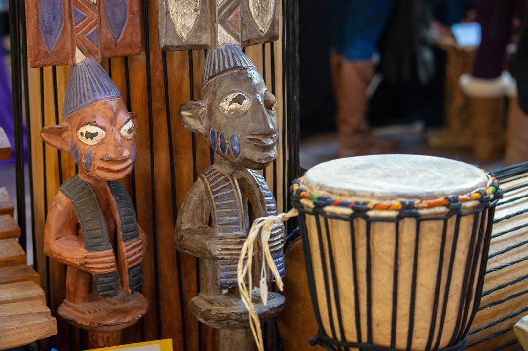 African statues and drum