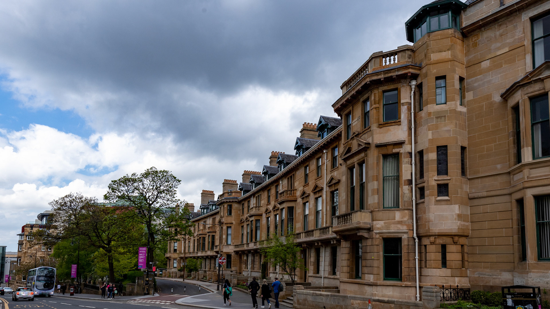 UNIVERSITY OF GLASGOW, GILMOREHILL CAMPUS BUILDING D15, 2-10 (INCLUSIVE NUMBERS) UNIVERSITY GARDENS INCLUDING BOUNDARY WALLS
