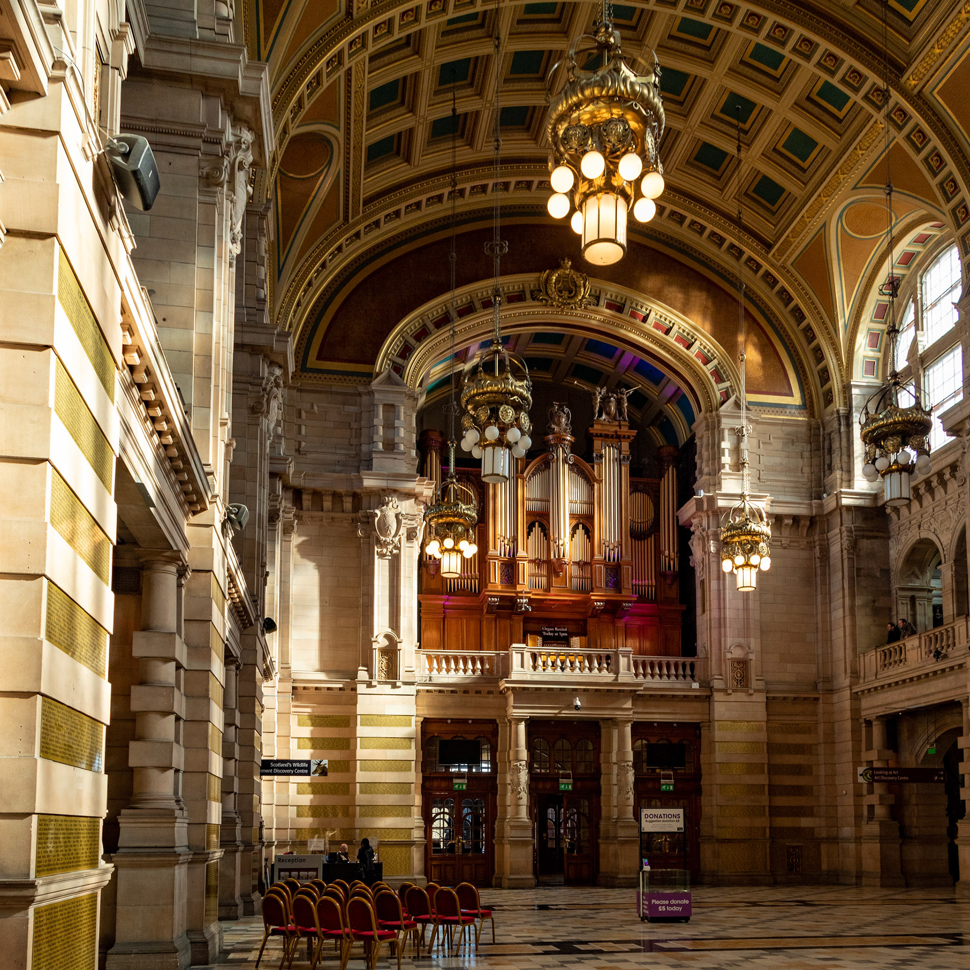 KELVINGROVE ART GALLERY &amp;MUSEUM