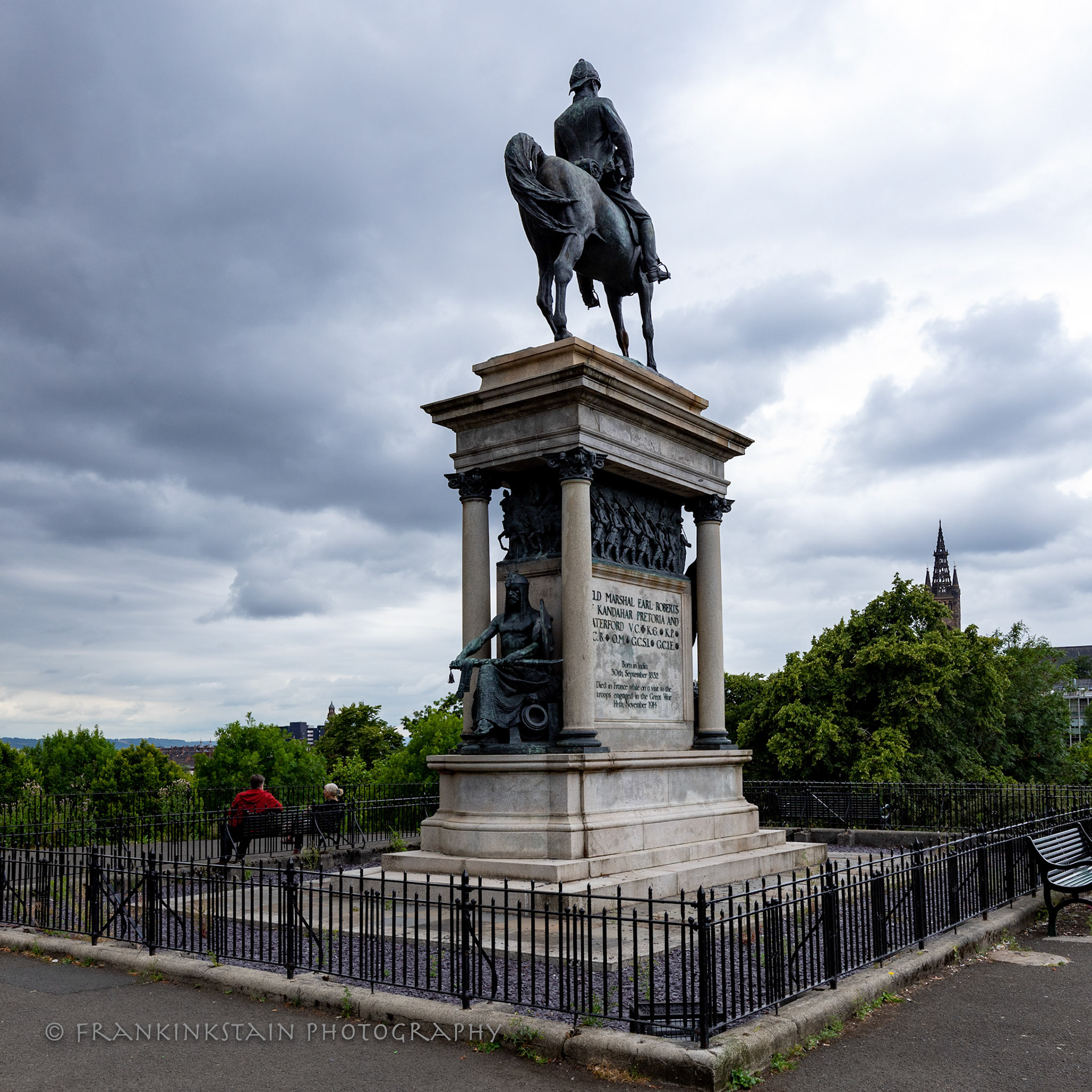 KELVINGROVE PARK, ROBERTS MEMORIAL