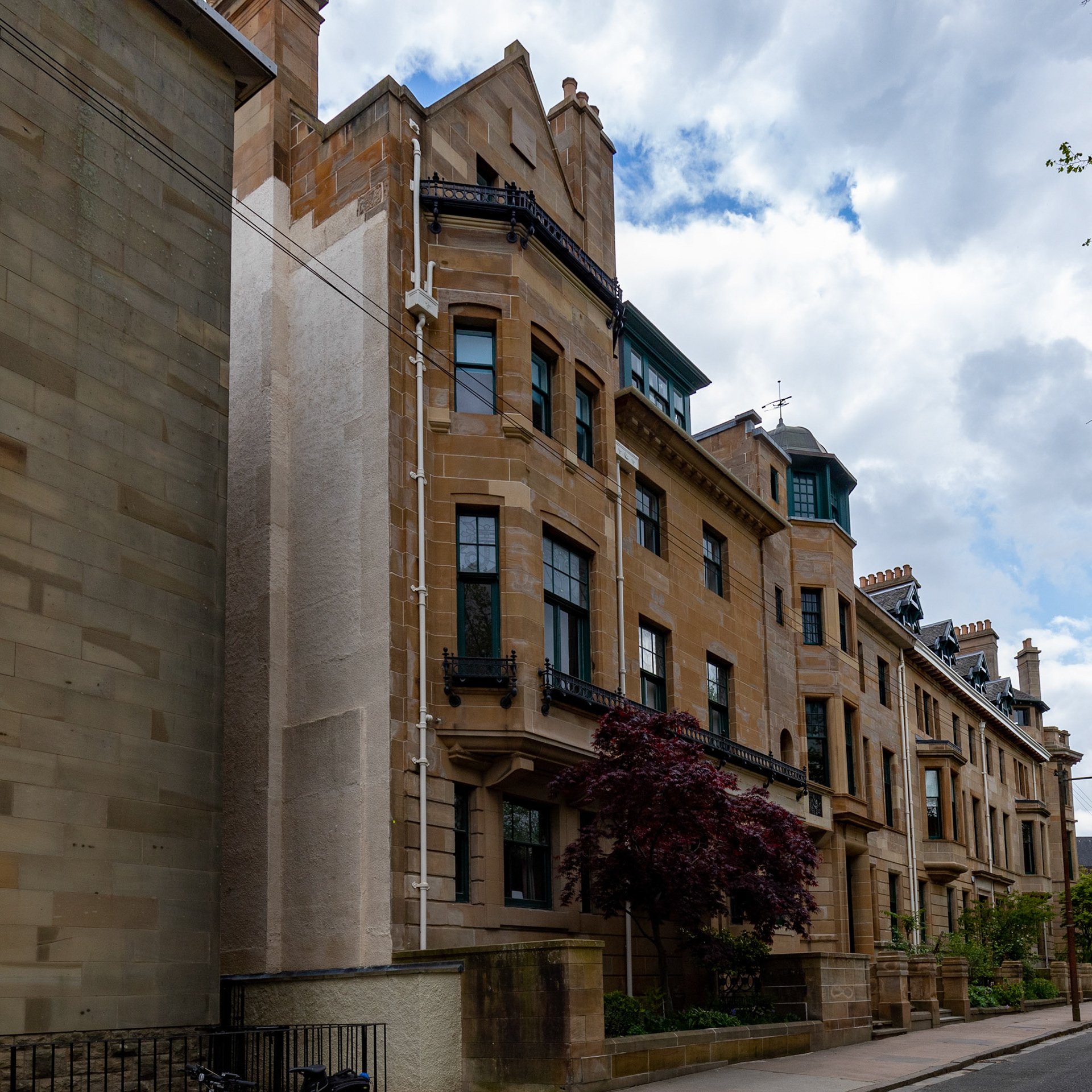 UNIVERSITY OF GLASGOW, GILMOREHILL CAMPUS BUILDING D15, 14 &amp; 12 UNIVERSITY GARDENS INCLUDING BOUNDARY WALLS