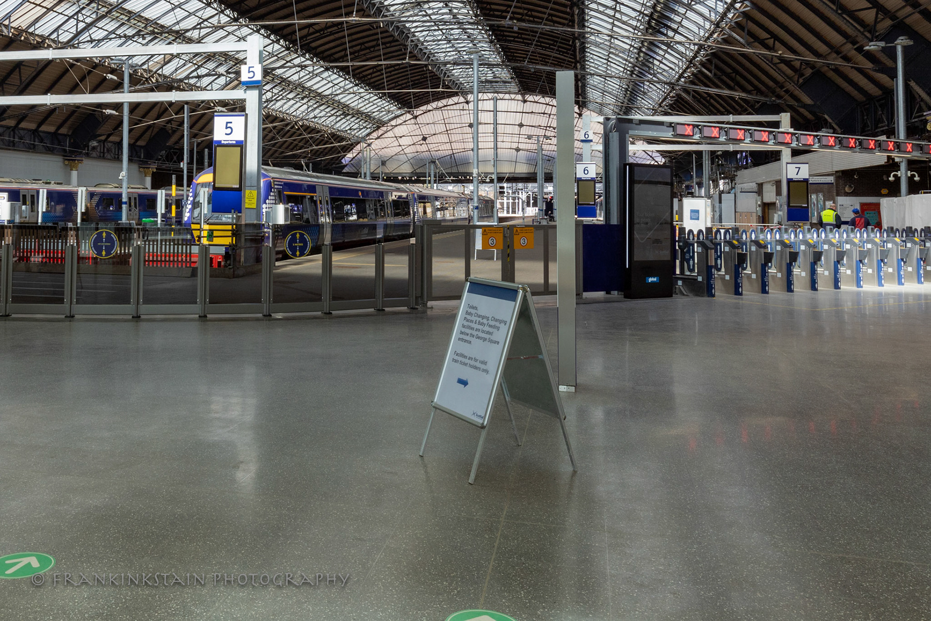 QUEEN ST STATION