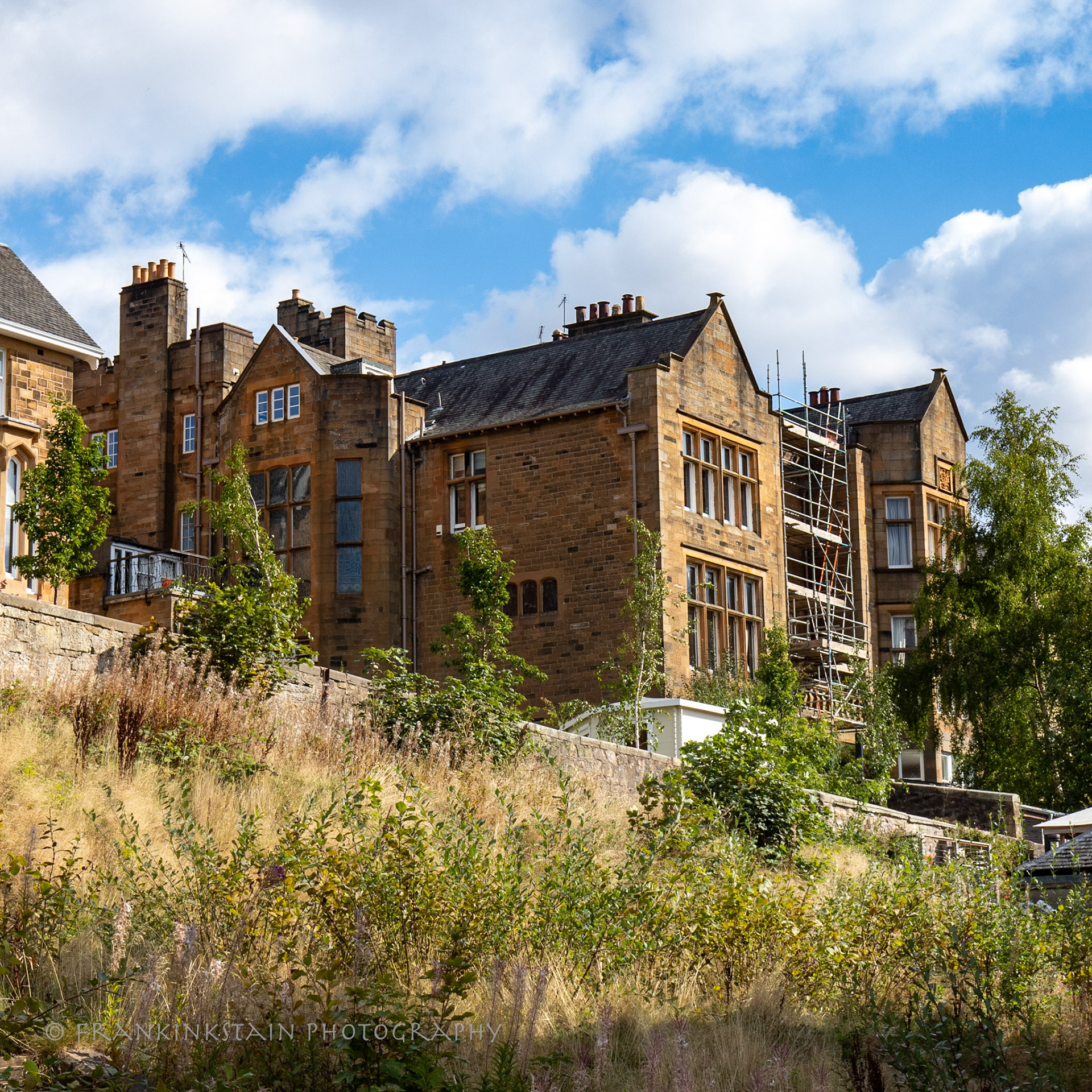 48 CLEVEDEN DRIVE, STONELEIGH, AND GATEPIERS