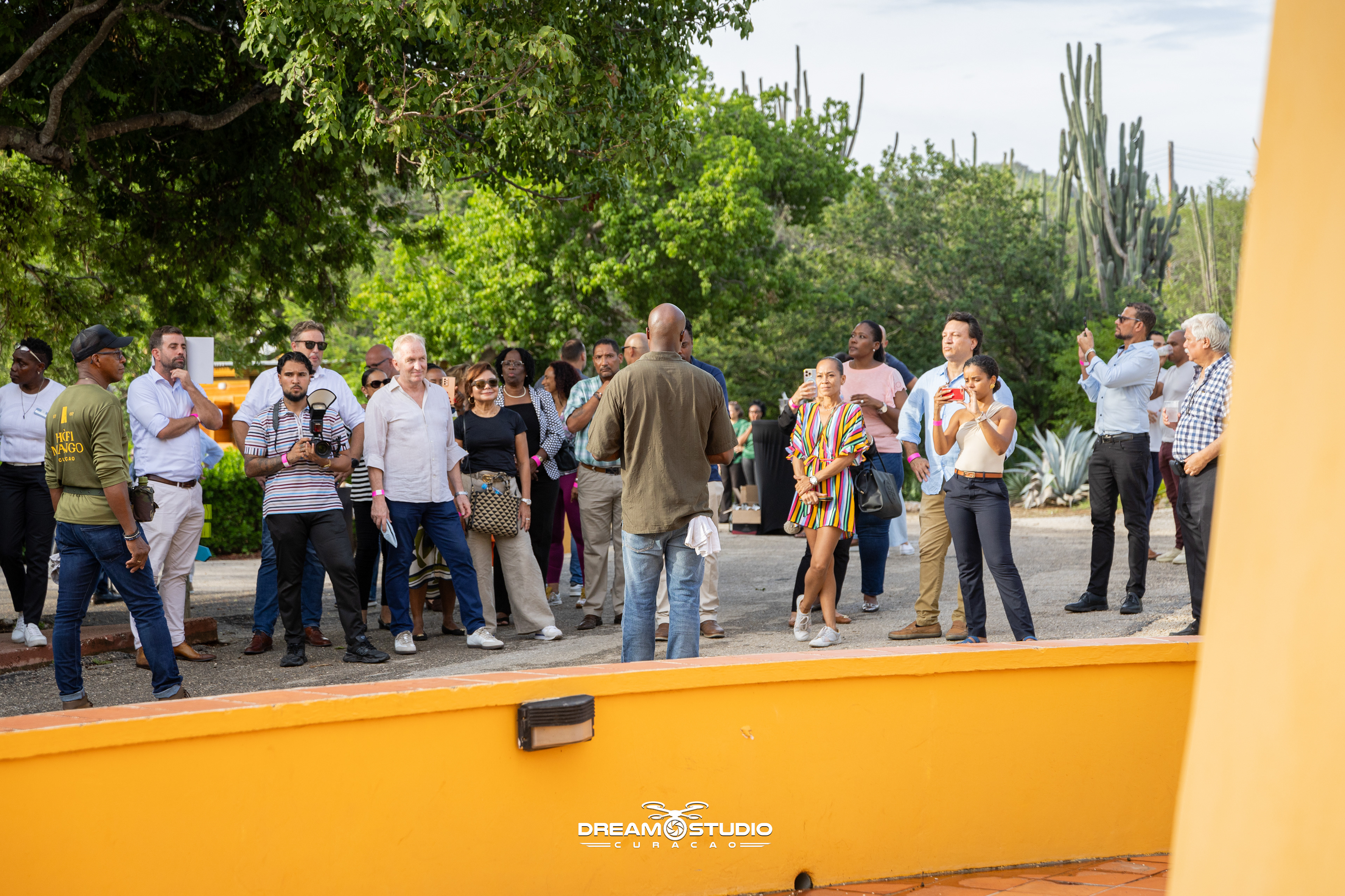 Jandino opening hofimango