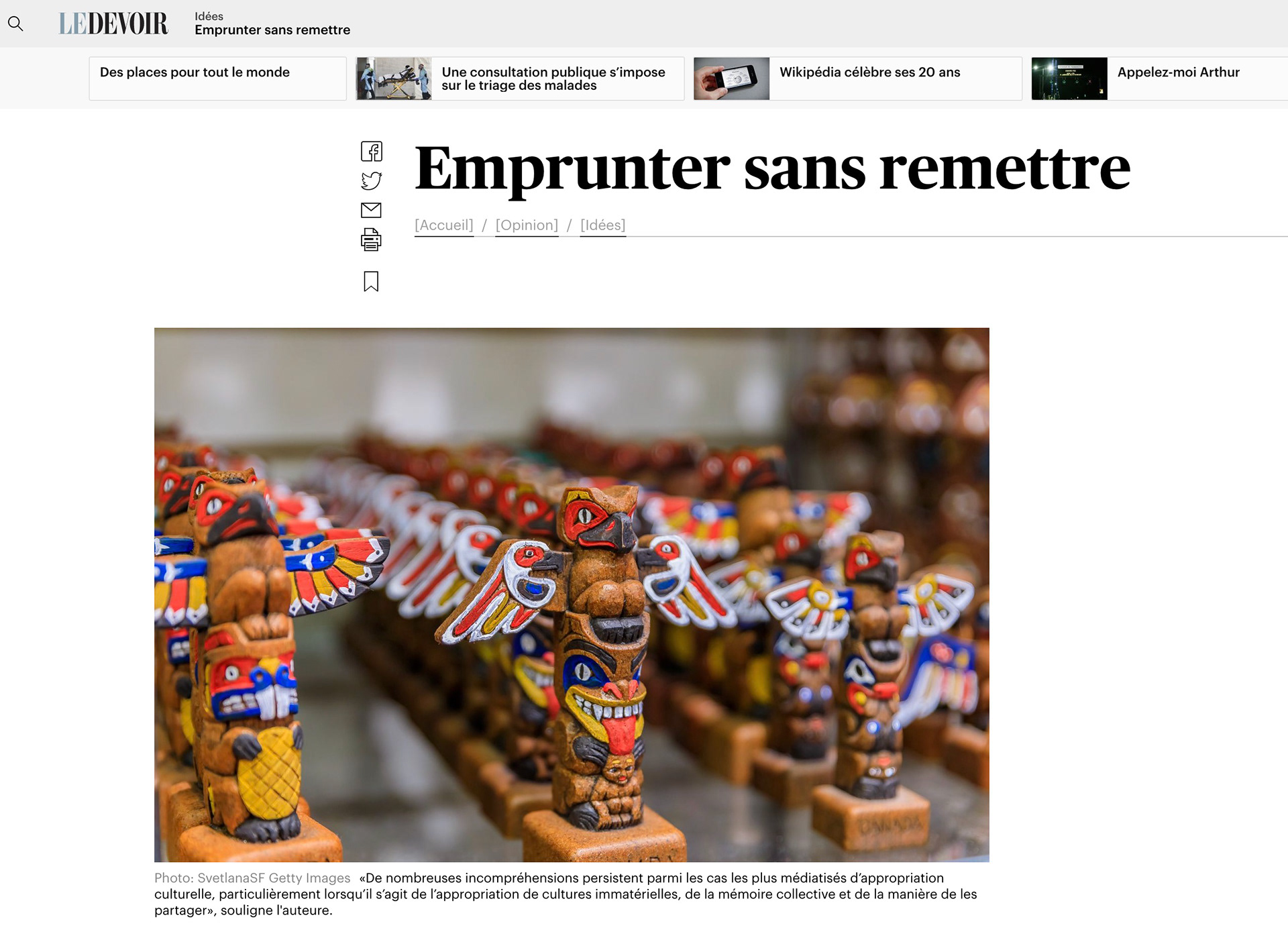 Le Devoir: Souvenir Totems in Vancouver, Canada