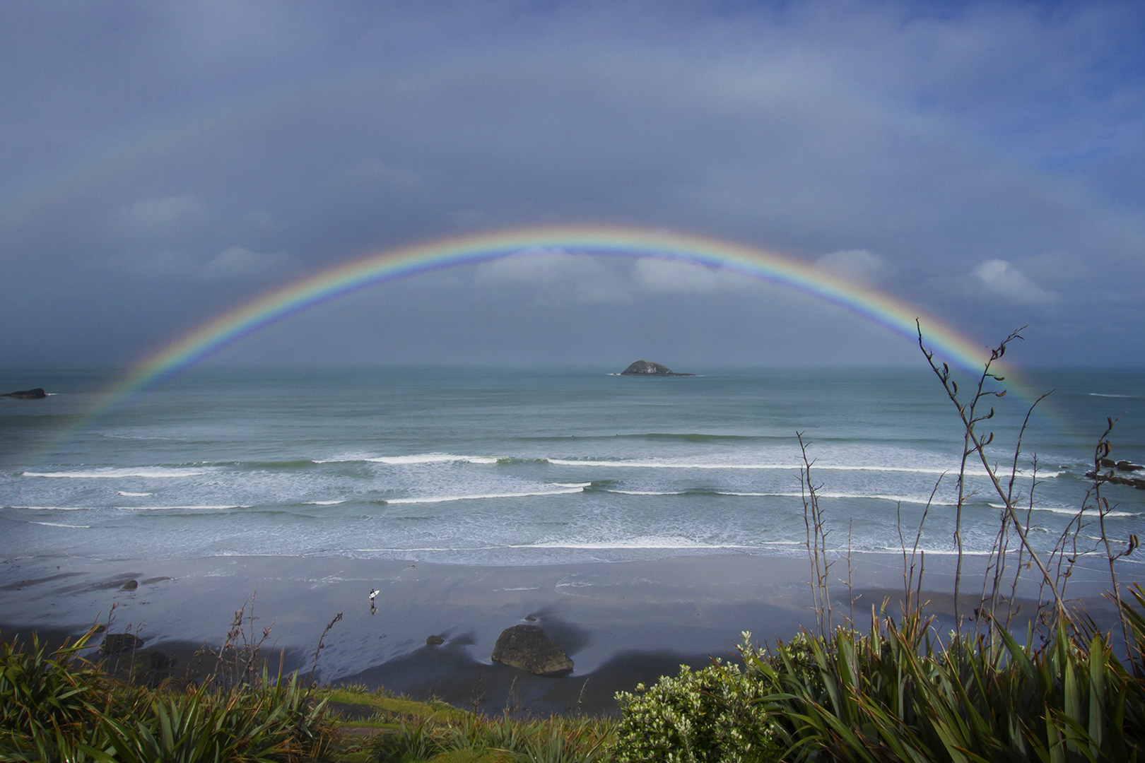 Rainbow of Maori bay