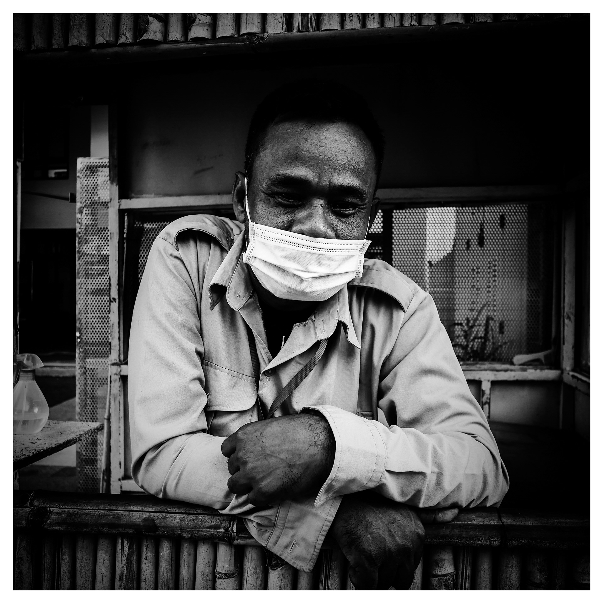 Security guard bong, in Phnom Penh