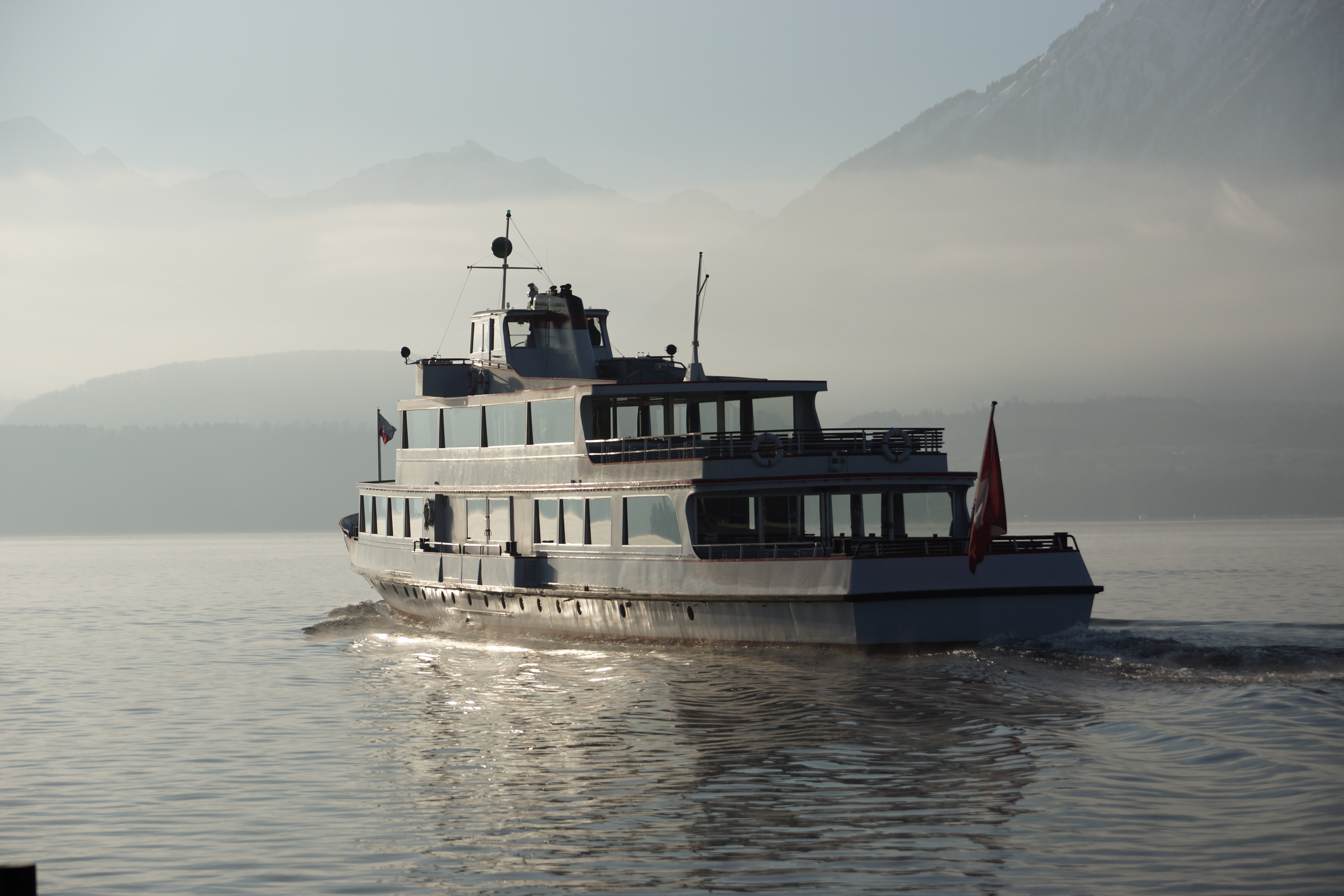 Die Schifffahrt gehört zu Thun...