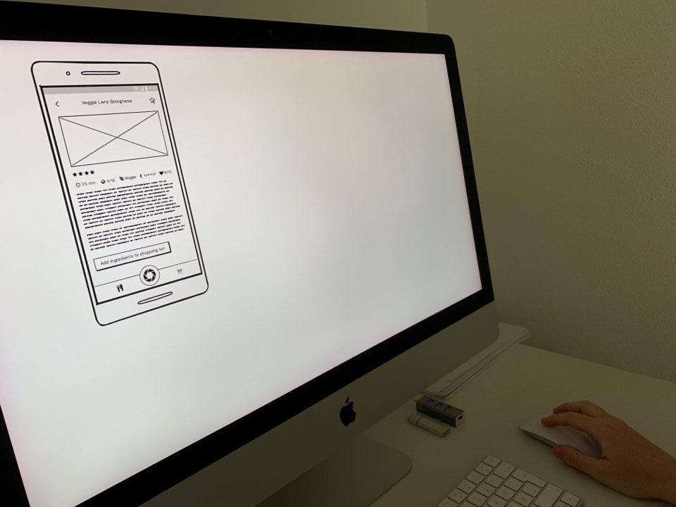 First evaluation lopp with low-fidelity wireframes