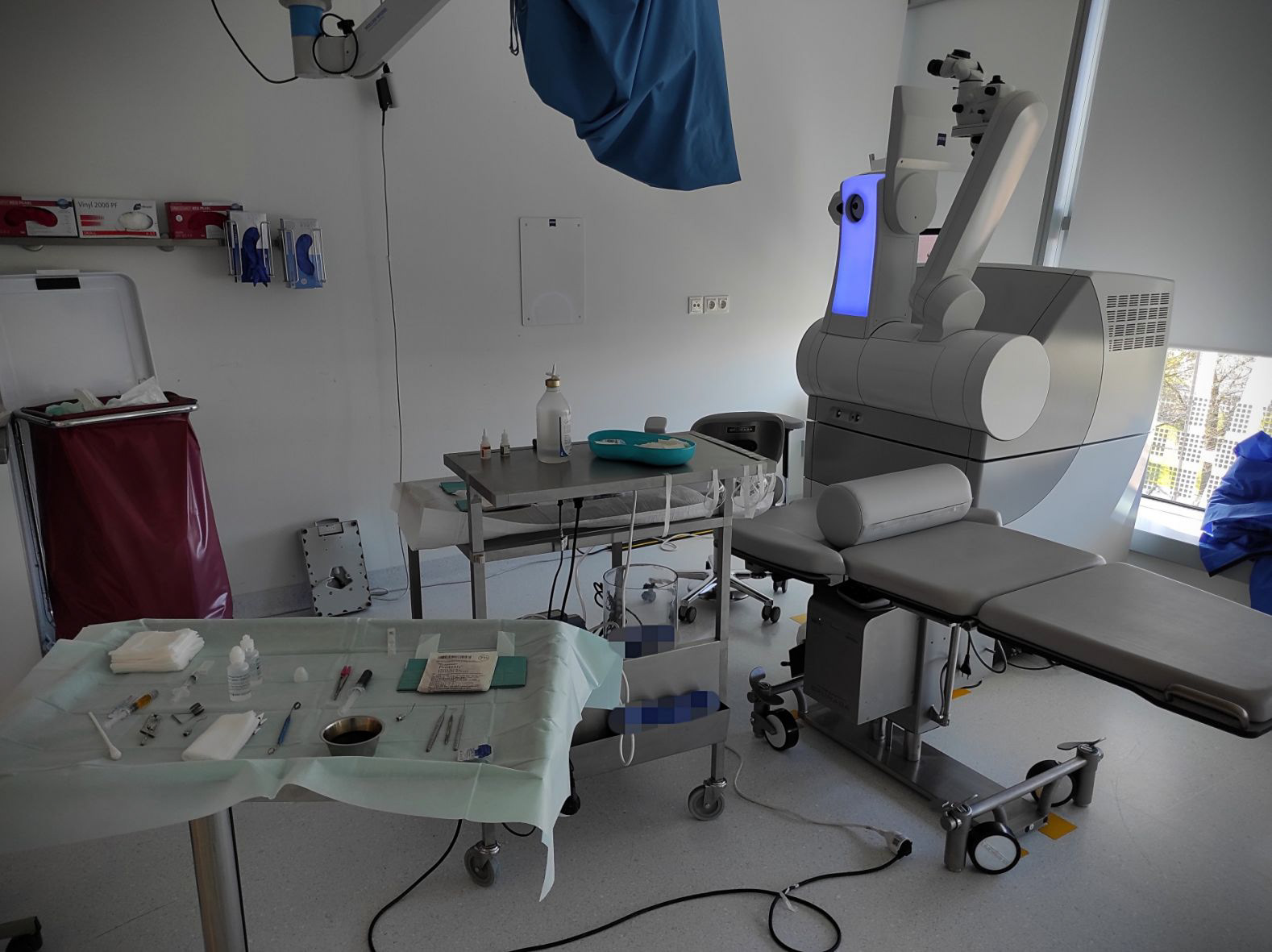 Refractive surgery operating theatre